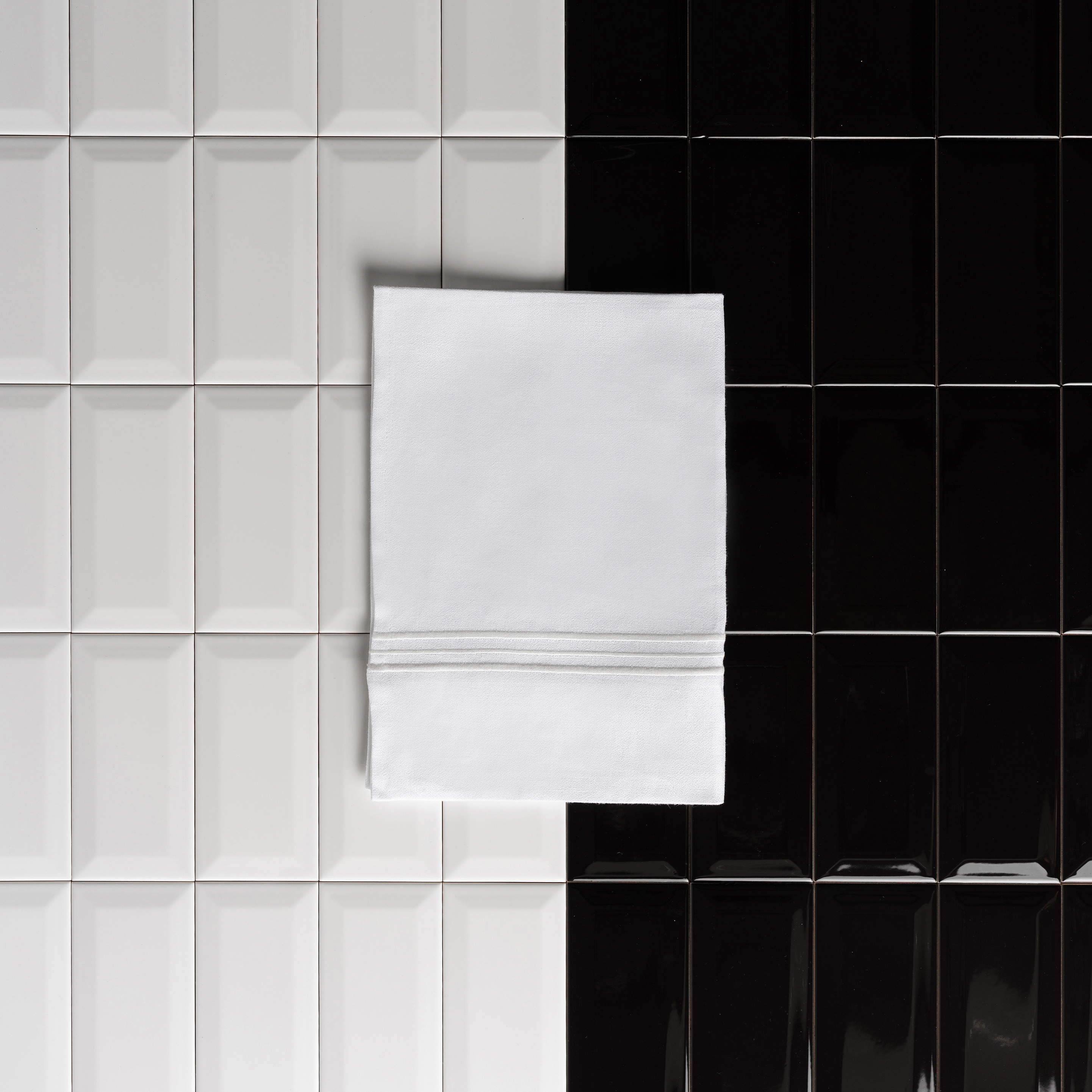 Display product Home Boutique | Pure linen guest towel from manufacturer Devon&Devon
