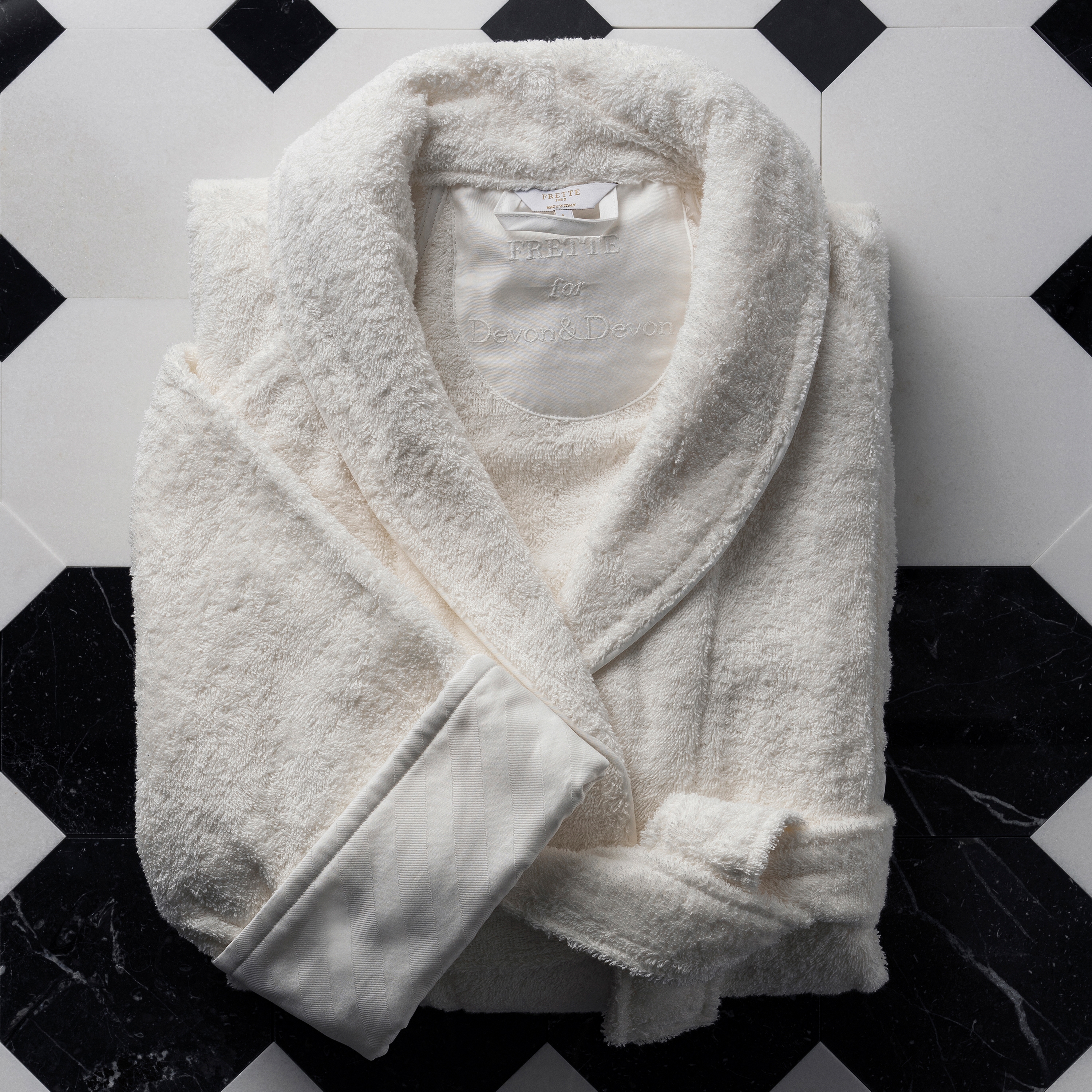 Display product Home Boutique | Unisex towelling bathrobe S/M & L/XL from manufacturer Devon&Devon