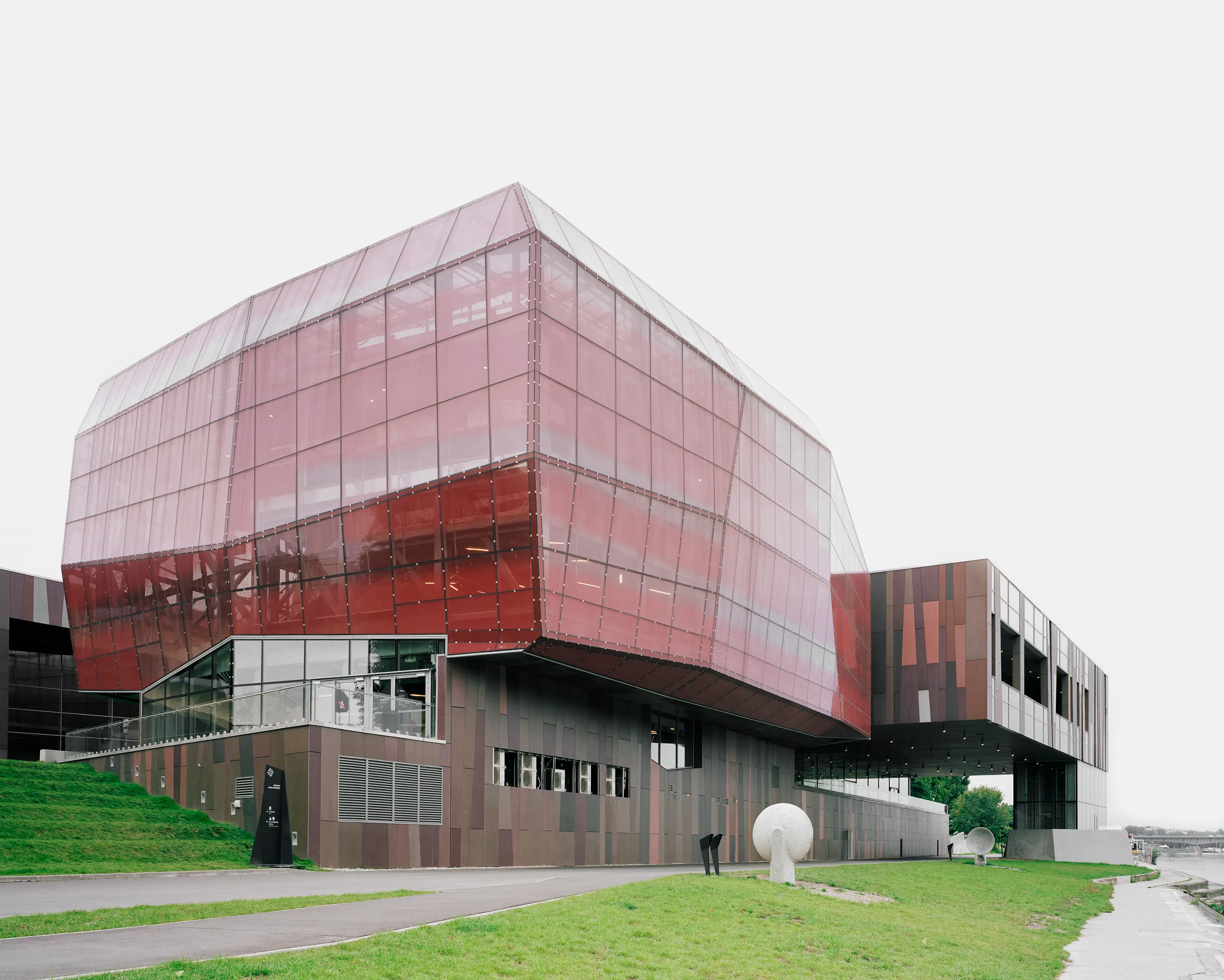 Rieder - concrete skin | Copernikus Science Center Warsaw