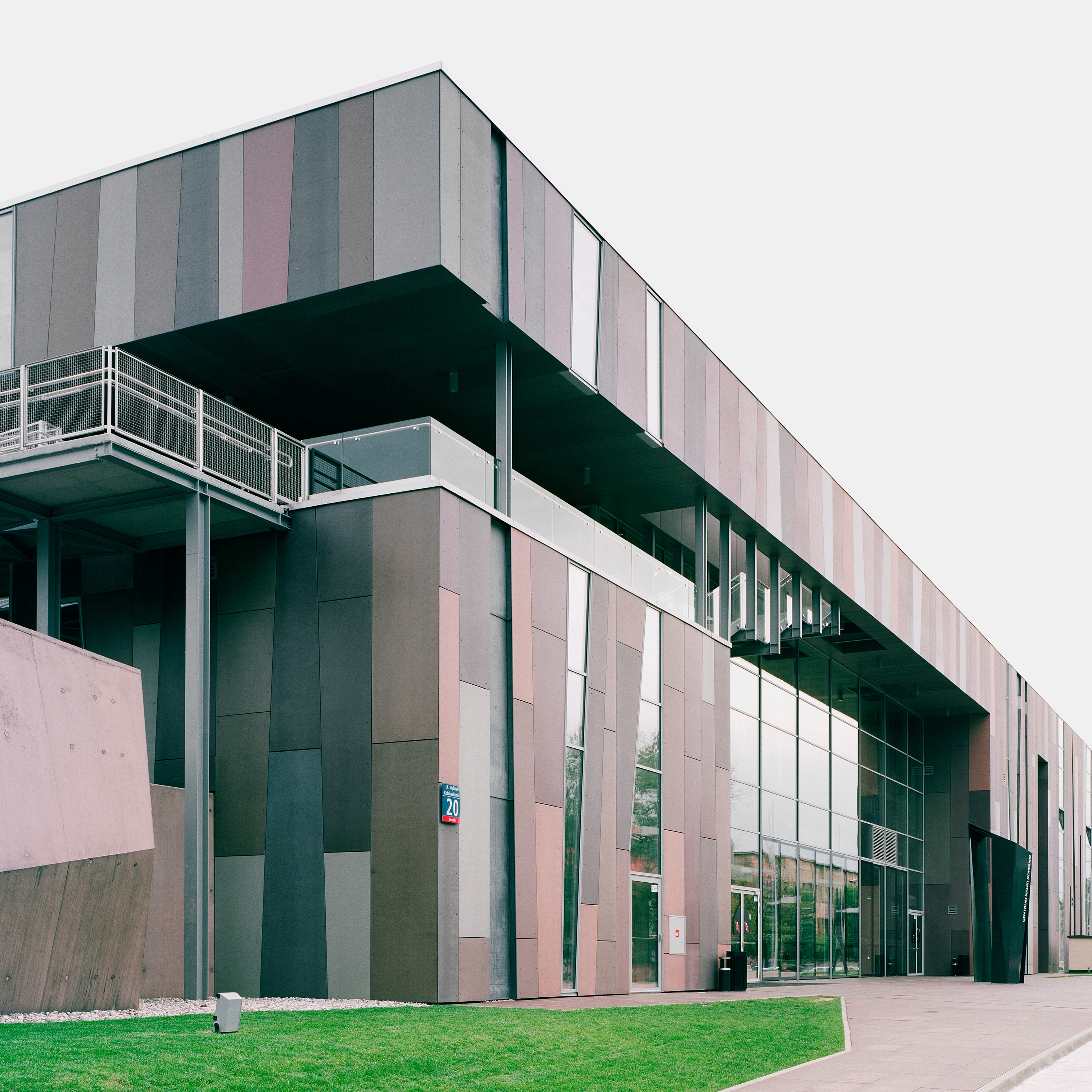 concrete skin | Copernikus Science Center Warsaw