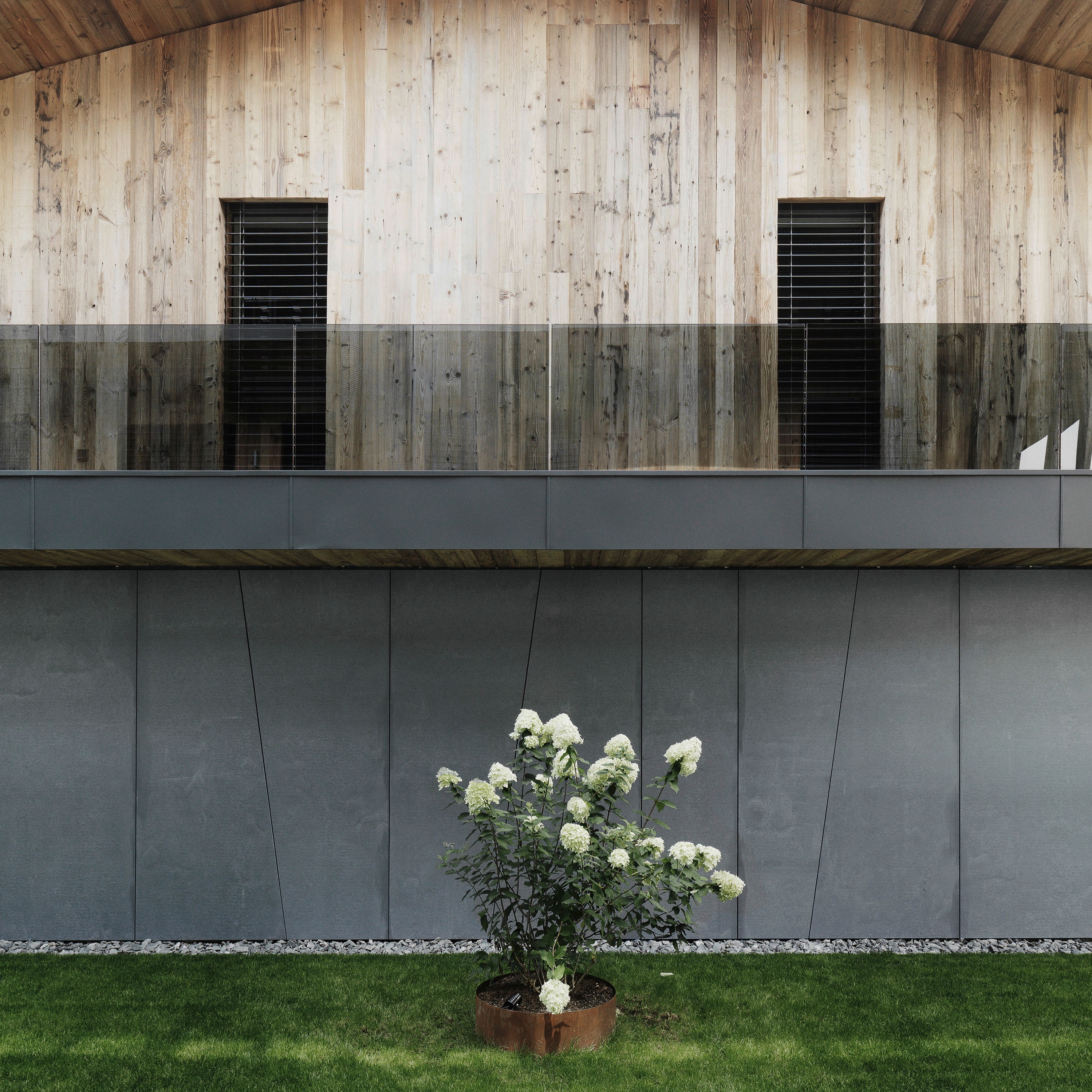 Mostra il prodotto concrete skin | Residence Reithergasse del produttore Rieder