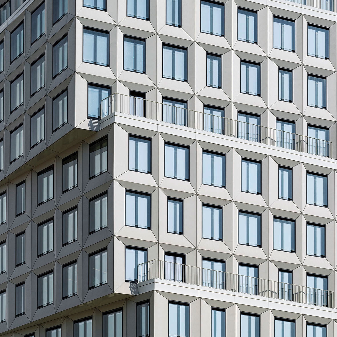 Mostra il prodotto concrete skin | Heimeran office building del produttore Rieder