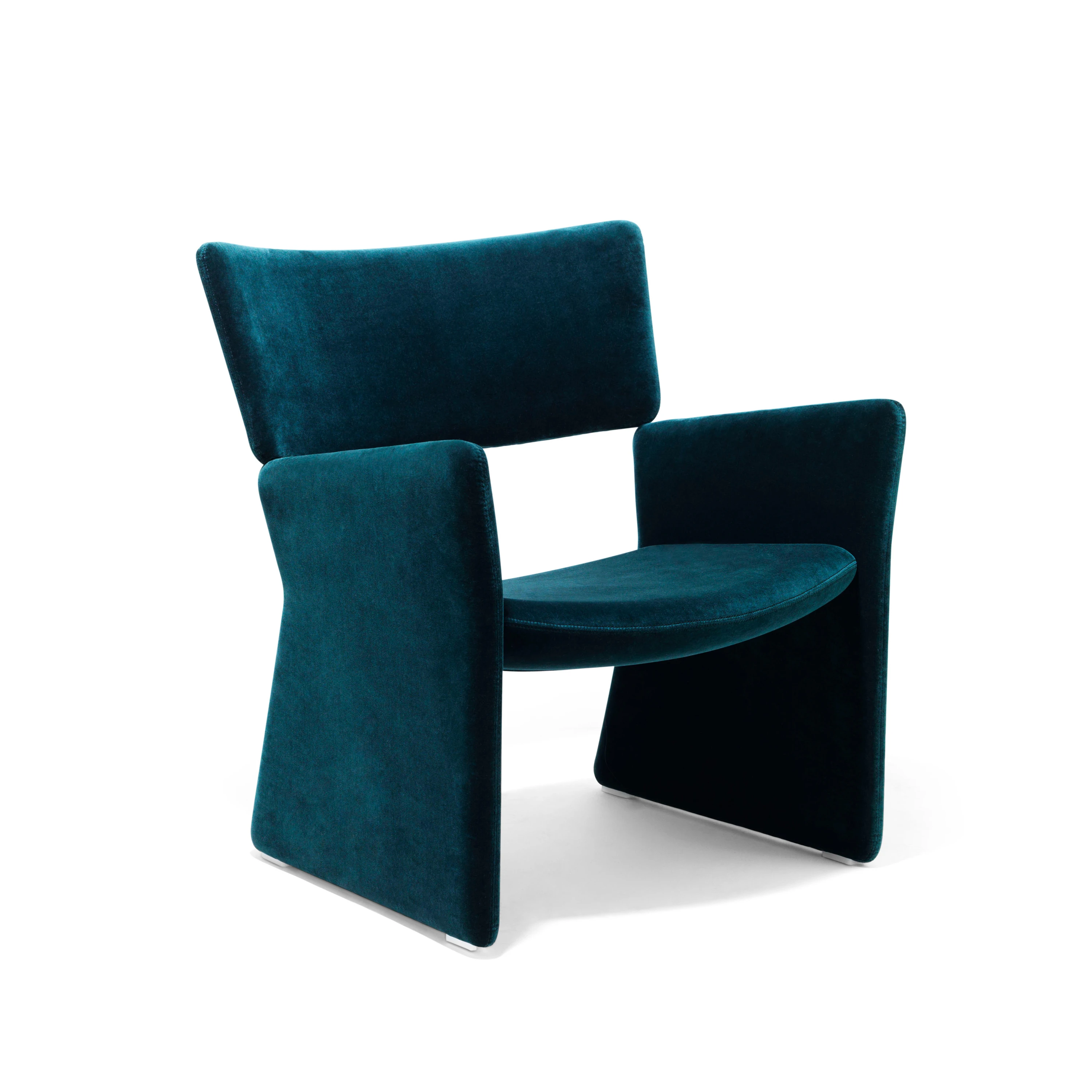 SOFAS & ARMCHAIRS