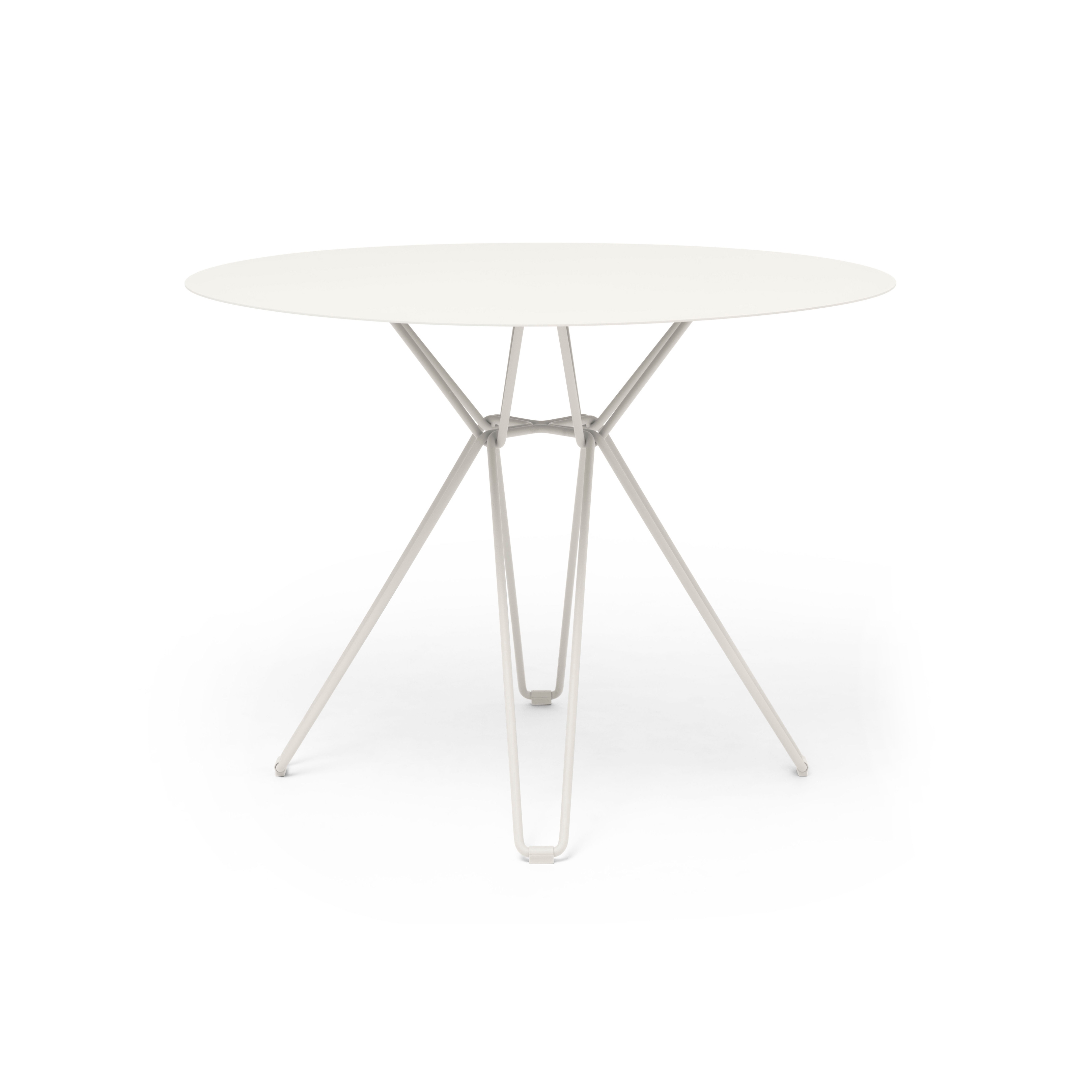 Tio Dining Table D100