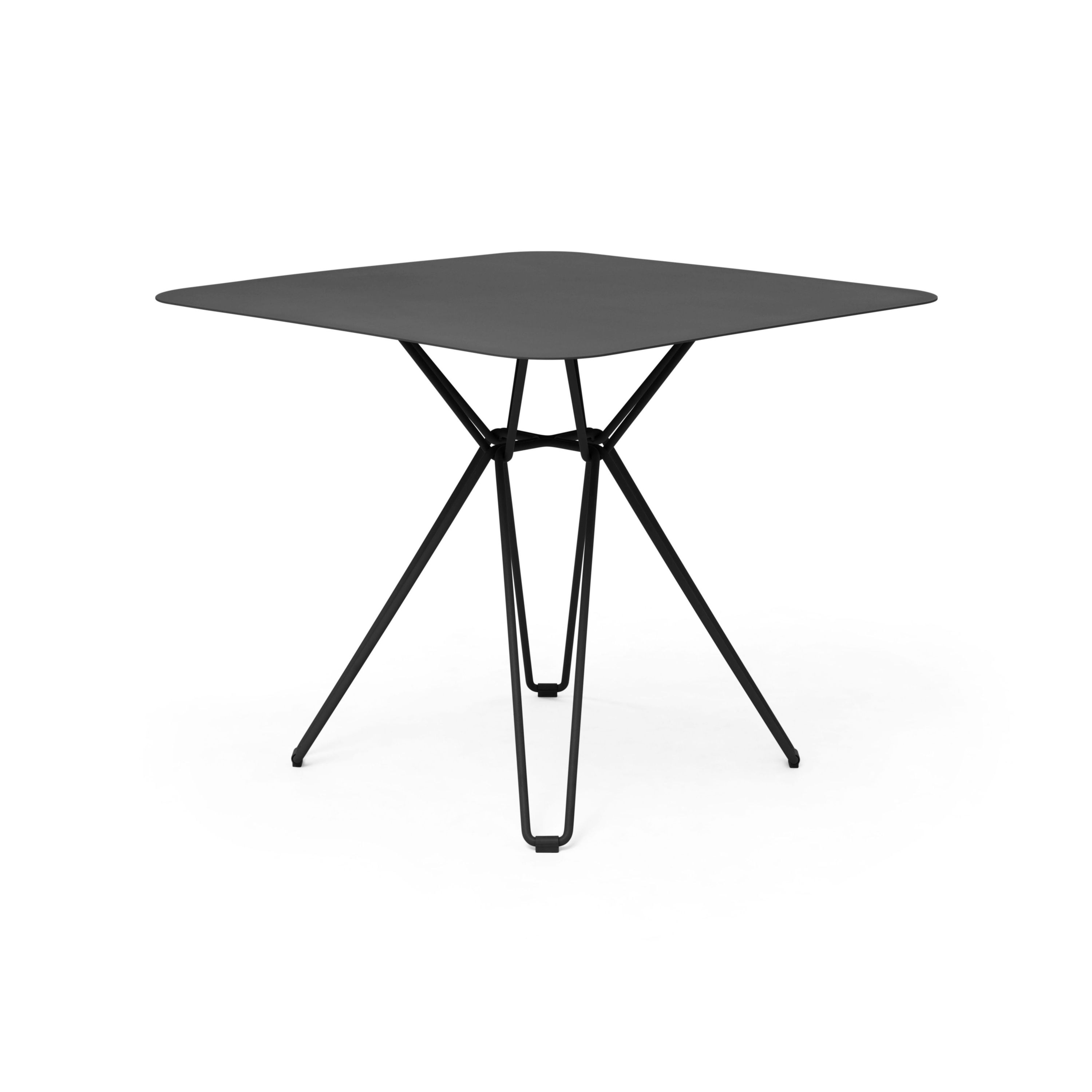 Afficher le produit Tio Dining Table 85x85 du fabricant Massproductions