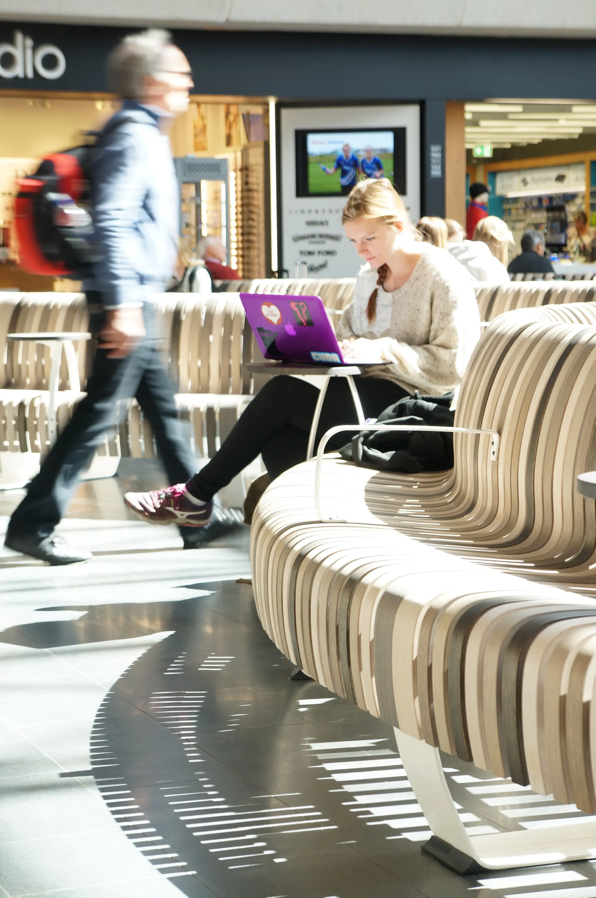 Green Furniture Concept - Nova C Double Back Omega configuration