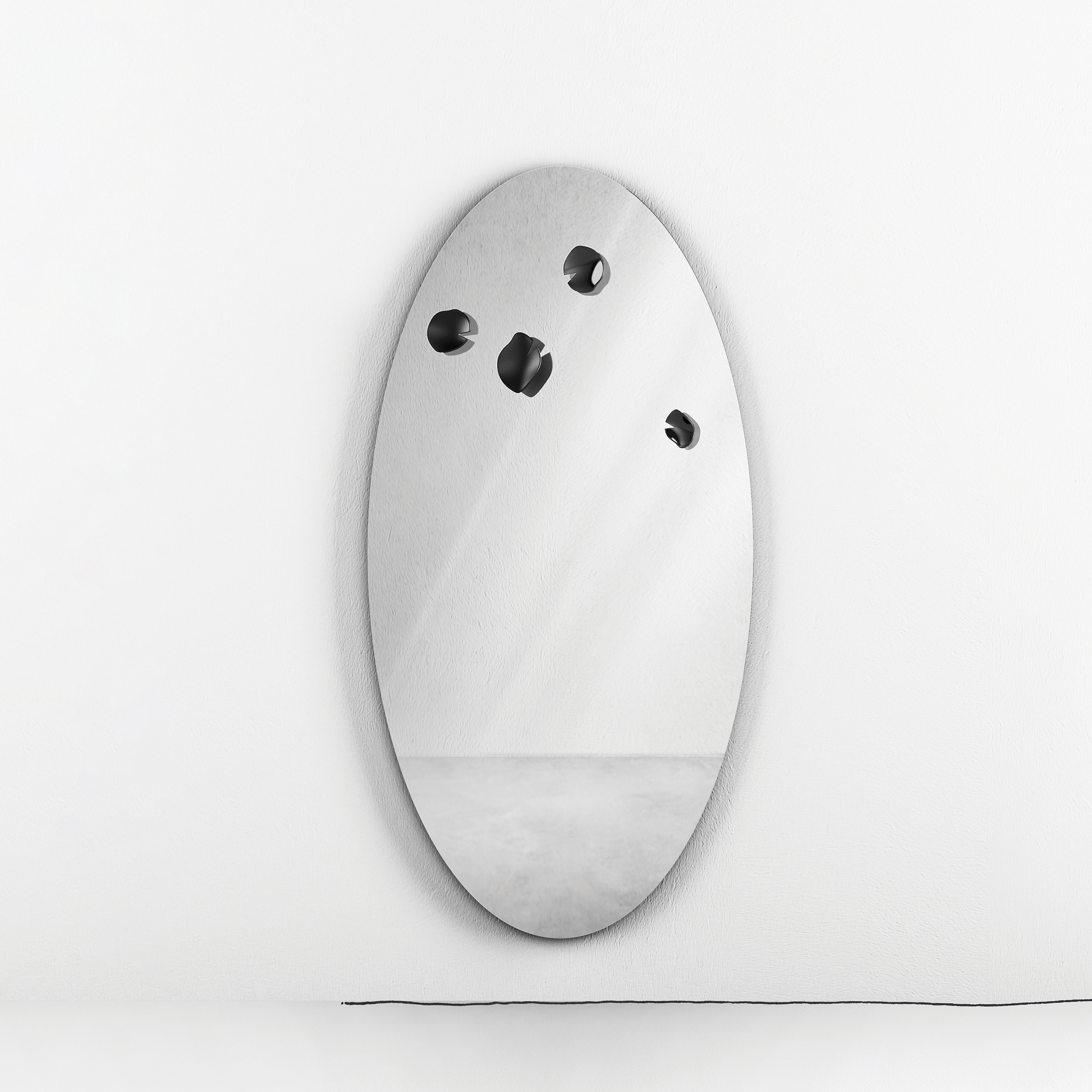 Display product NINA mirror from manufacturer minottiitalia