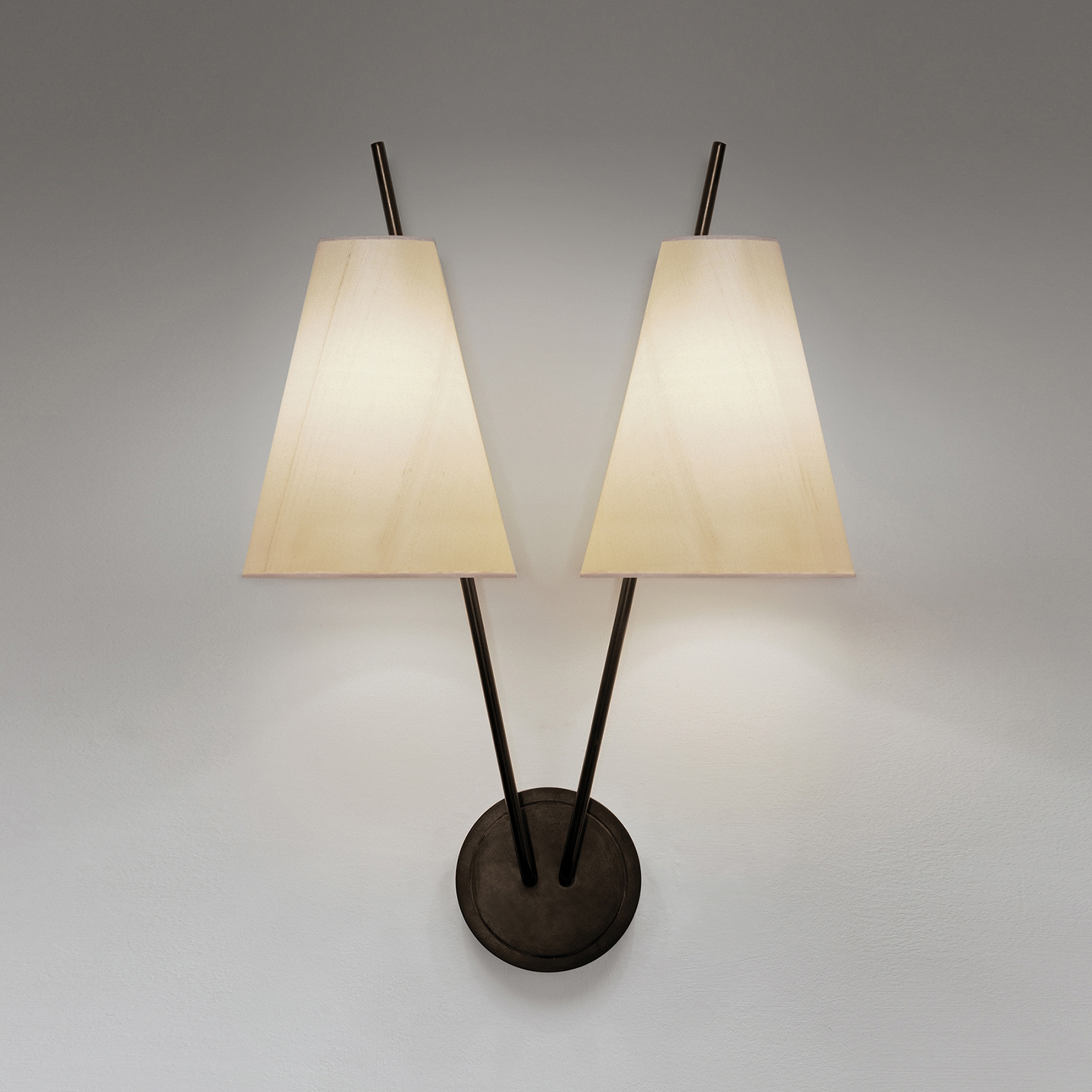 Display product Zweig Wall Lamp from manufacturer Kalmar