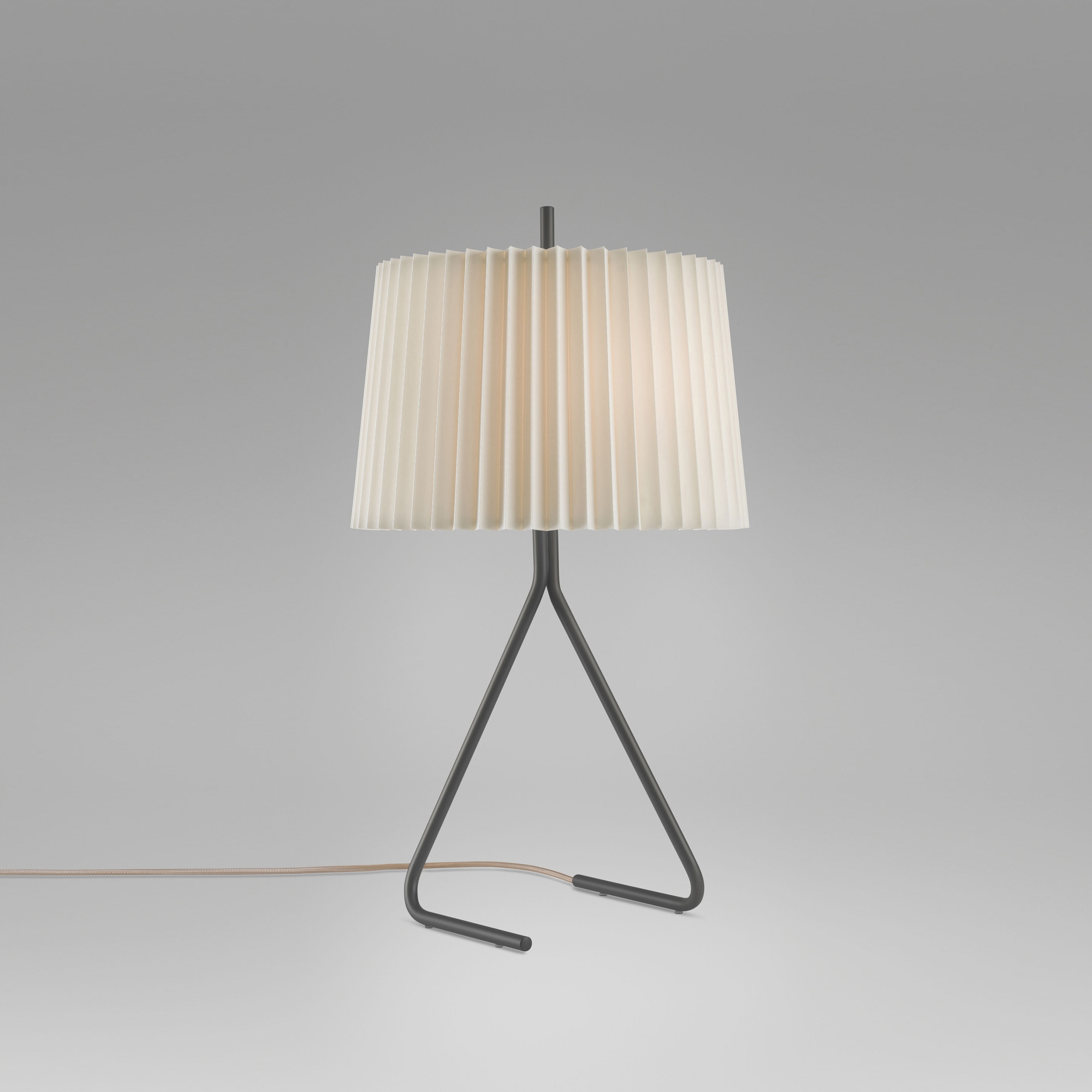 Display product Fliegenbein Table Lamp from manufacturer Kalmar