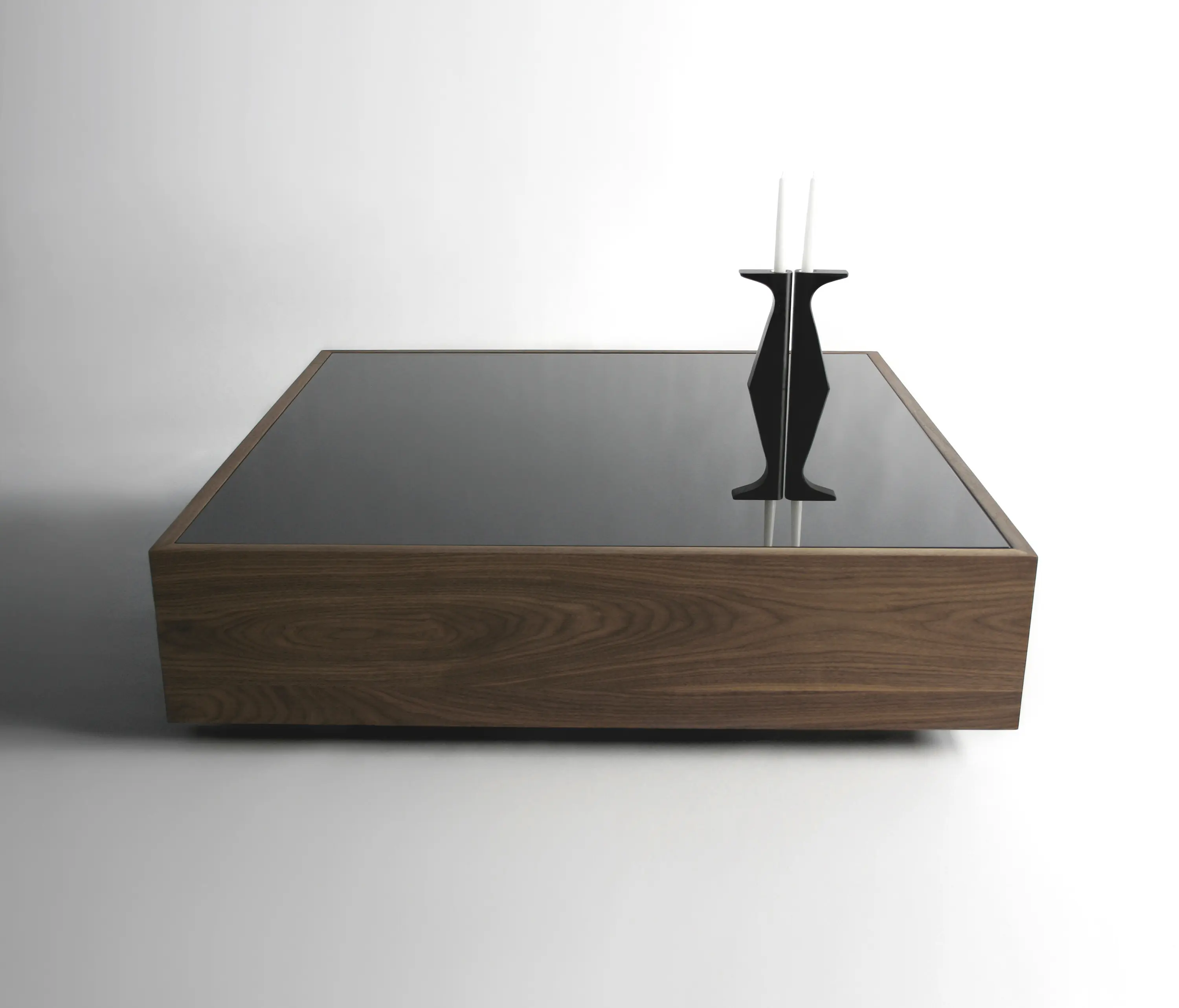 Phase Design - Narcissist Table
