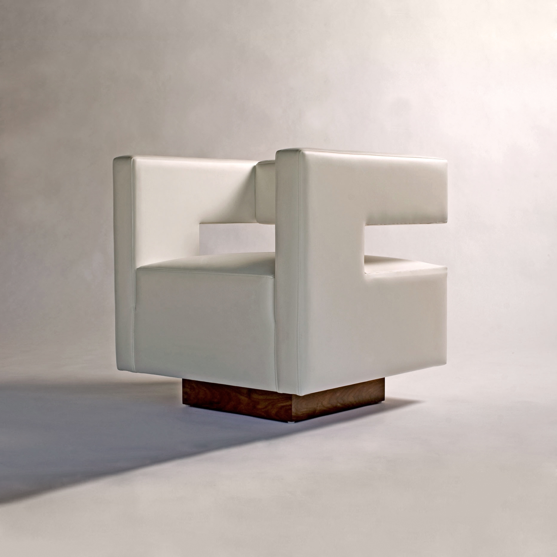 Display product BB Chair from manufacturer Phase Design