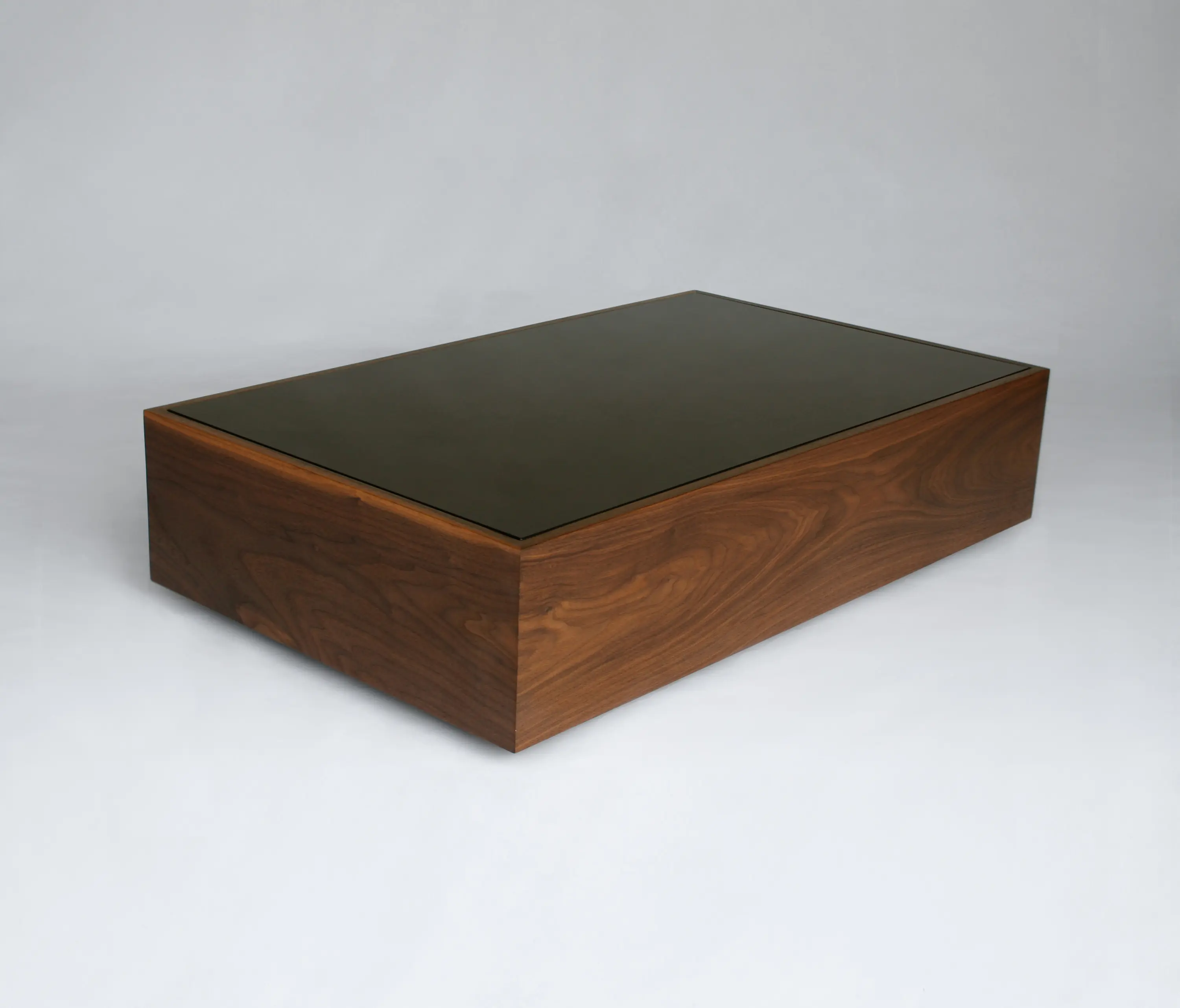Phase Design - Narcissist Table