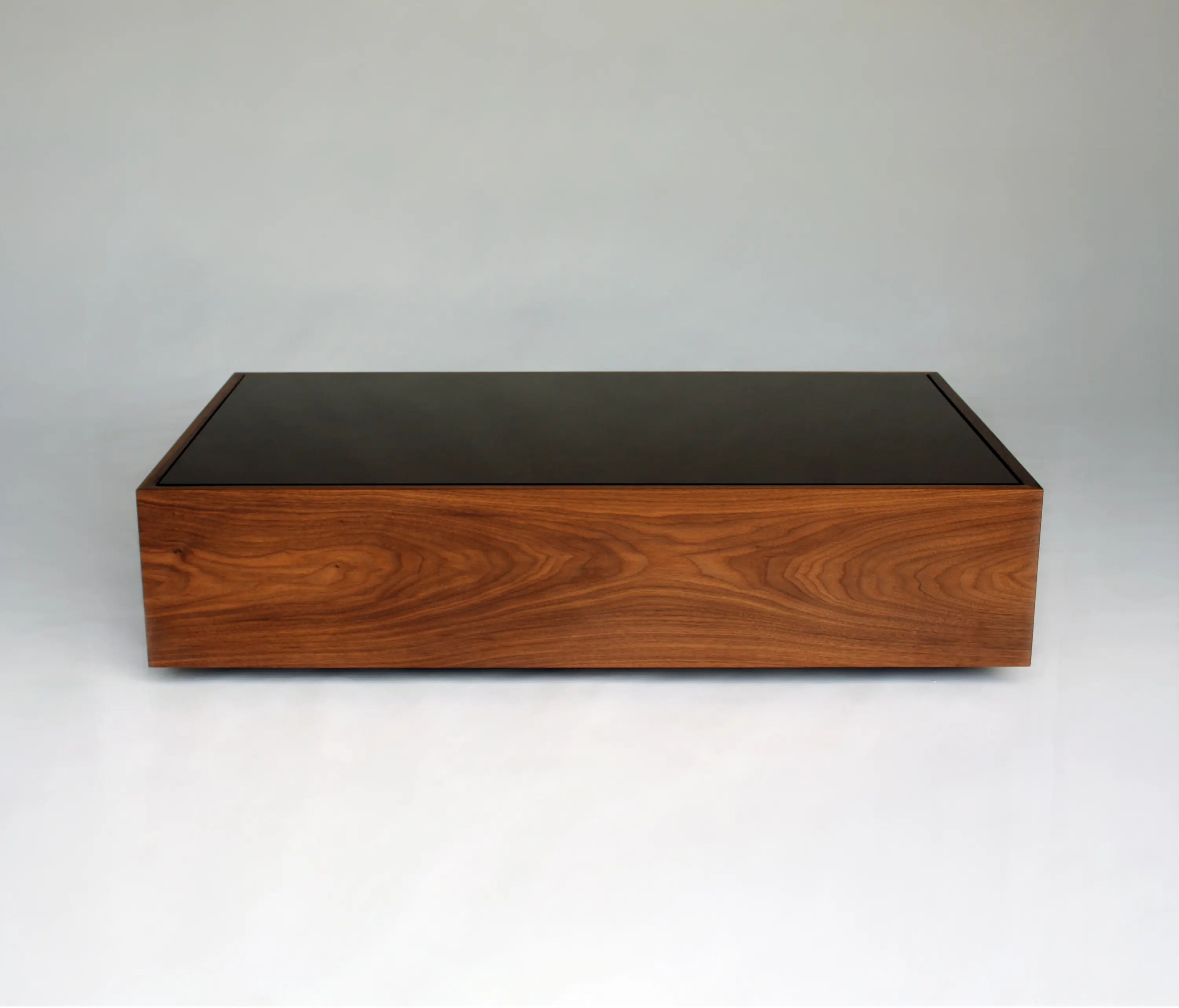 Phase Design - Narcissist Table