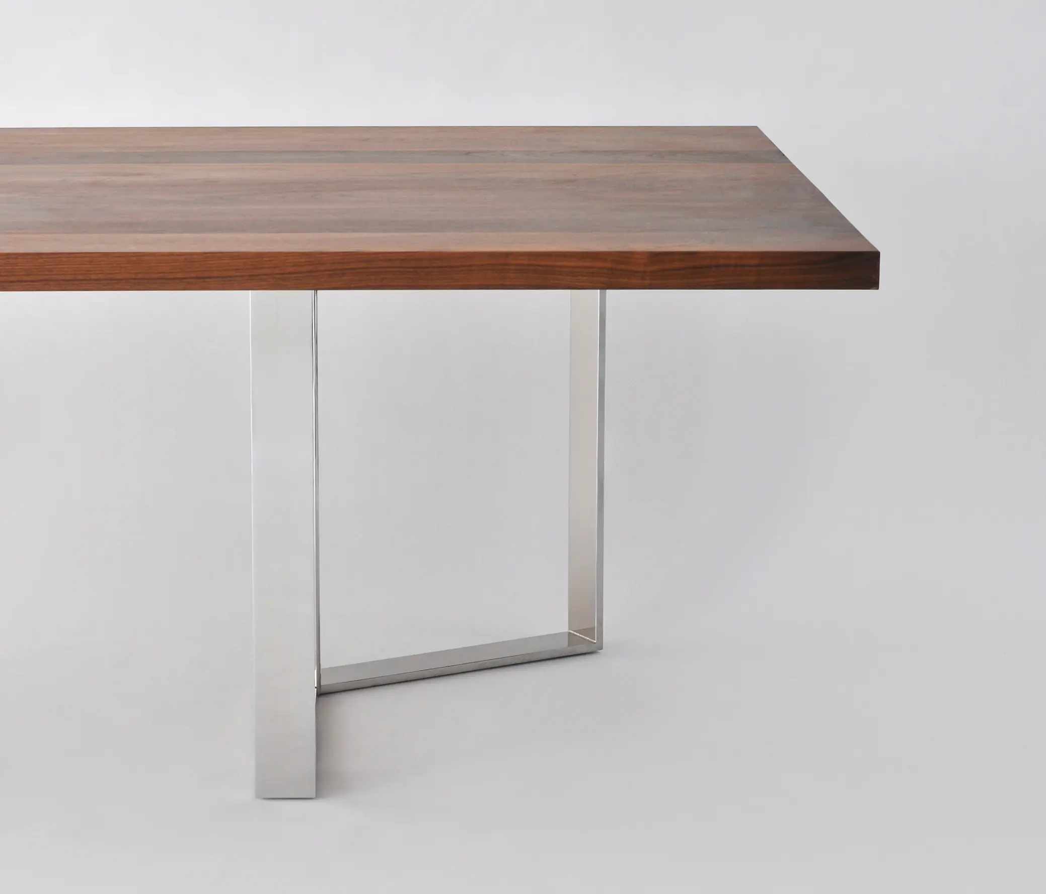 Phase Design - Roundhouse Table