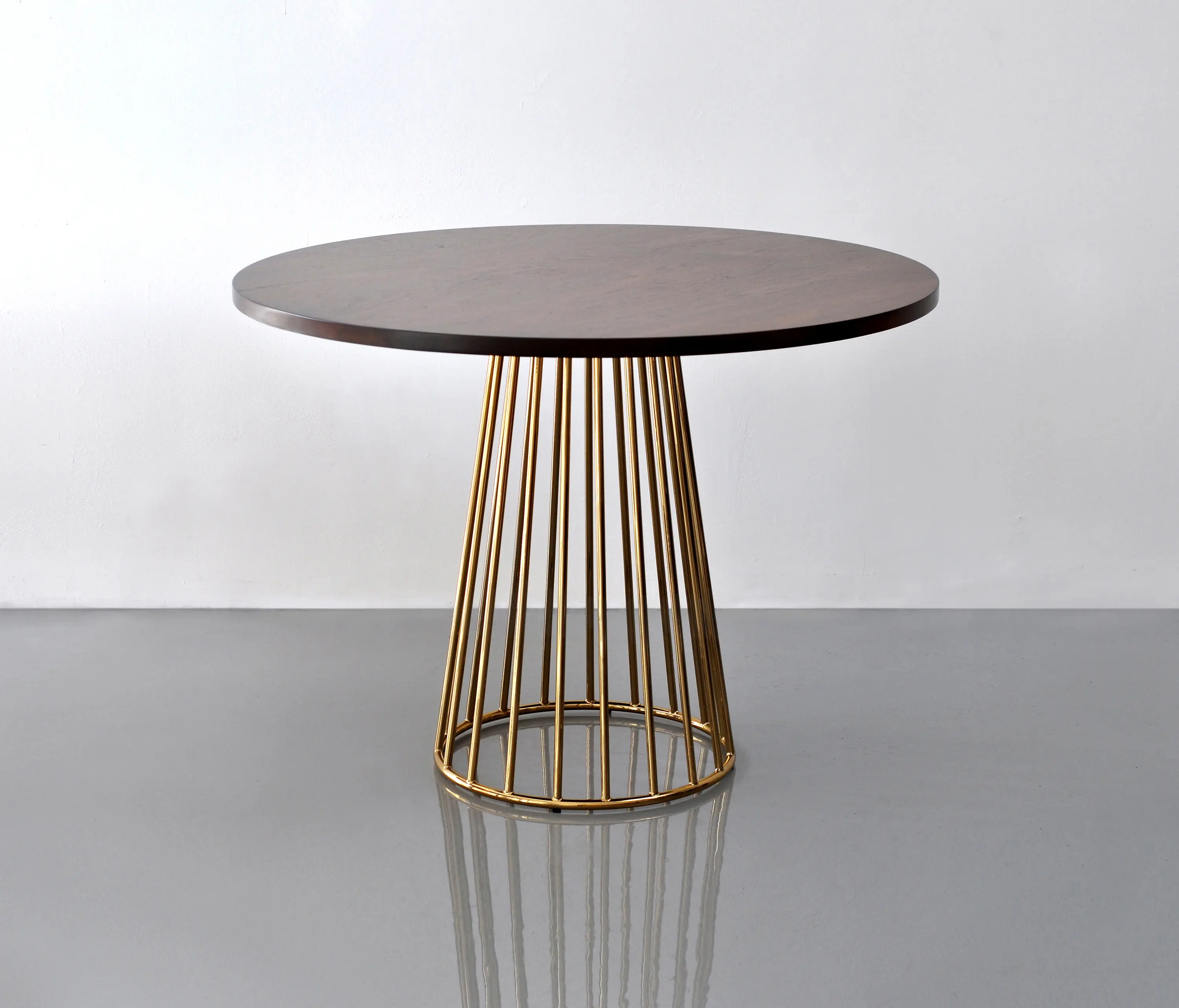 Phase Design - Wired Café Table