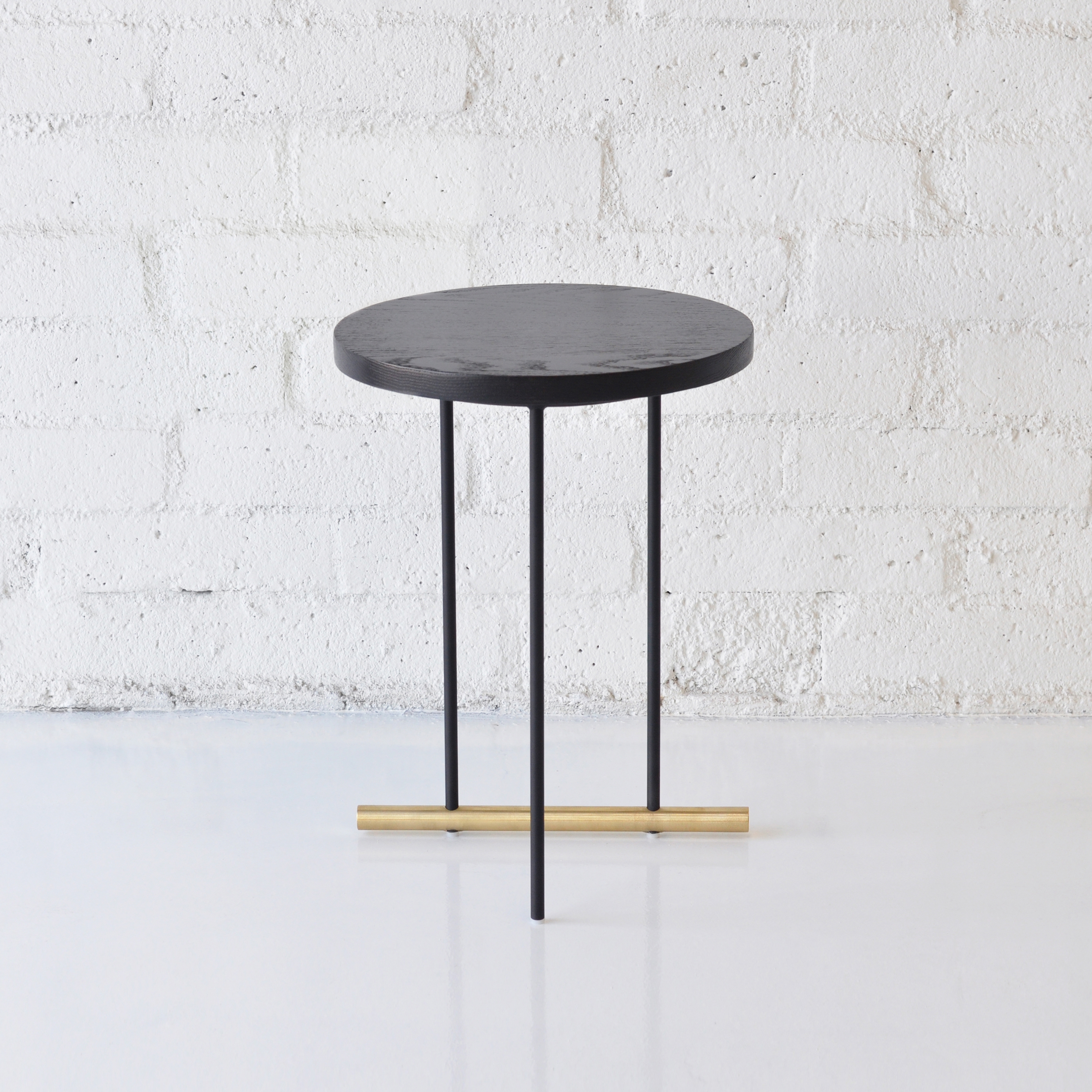 Vertoon produk Icon Side Table van vervaardiger Phase Design