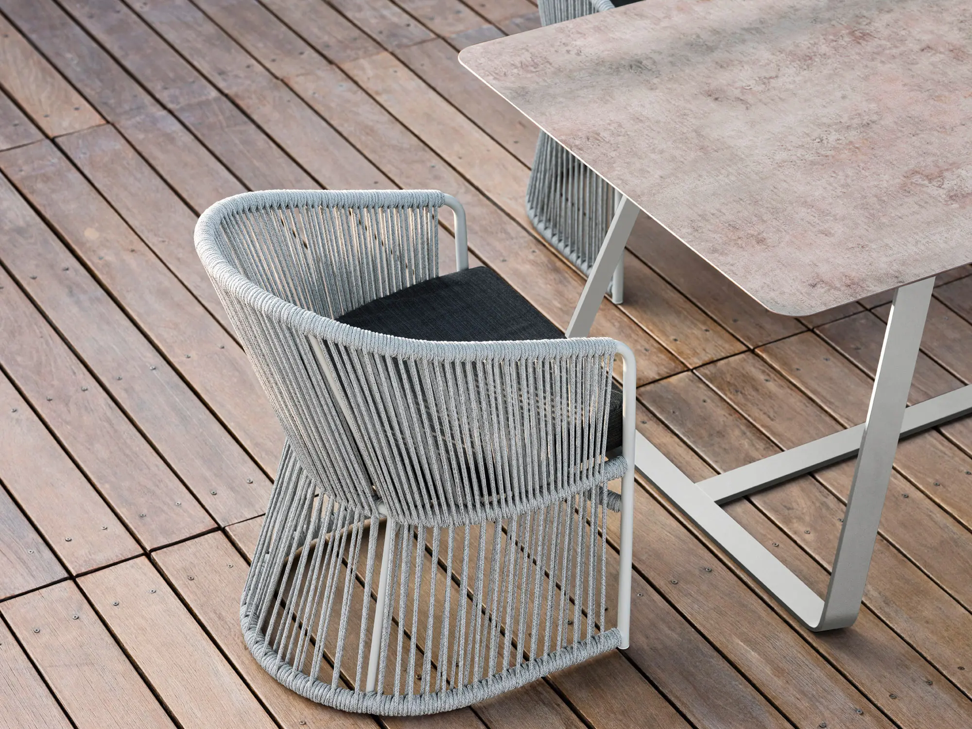 Varaschin - Kolonaki table
