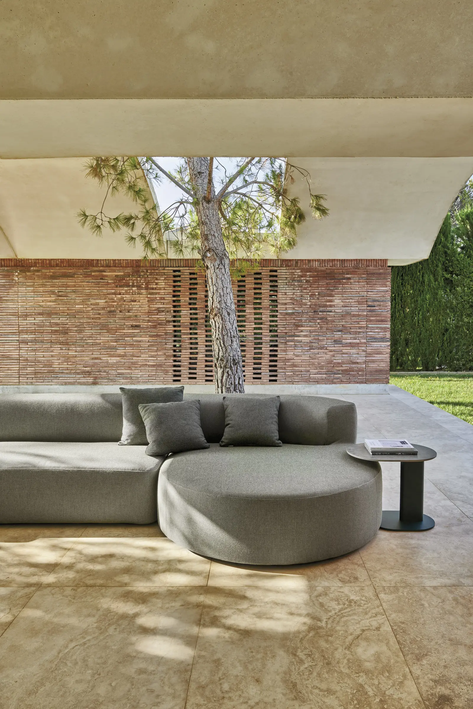 BELT MODULAR SOFA - Sofas from Varaschin | Architonic