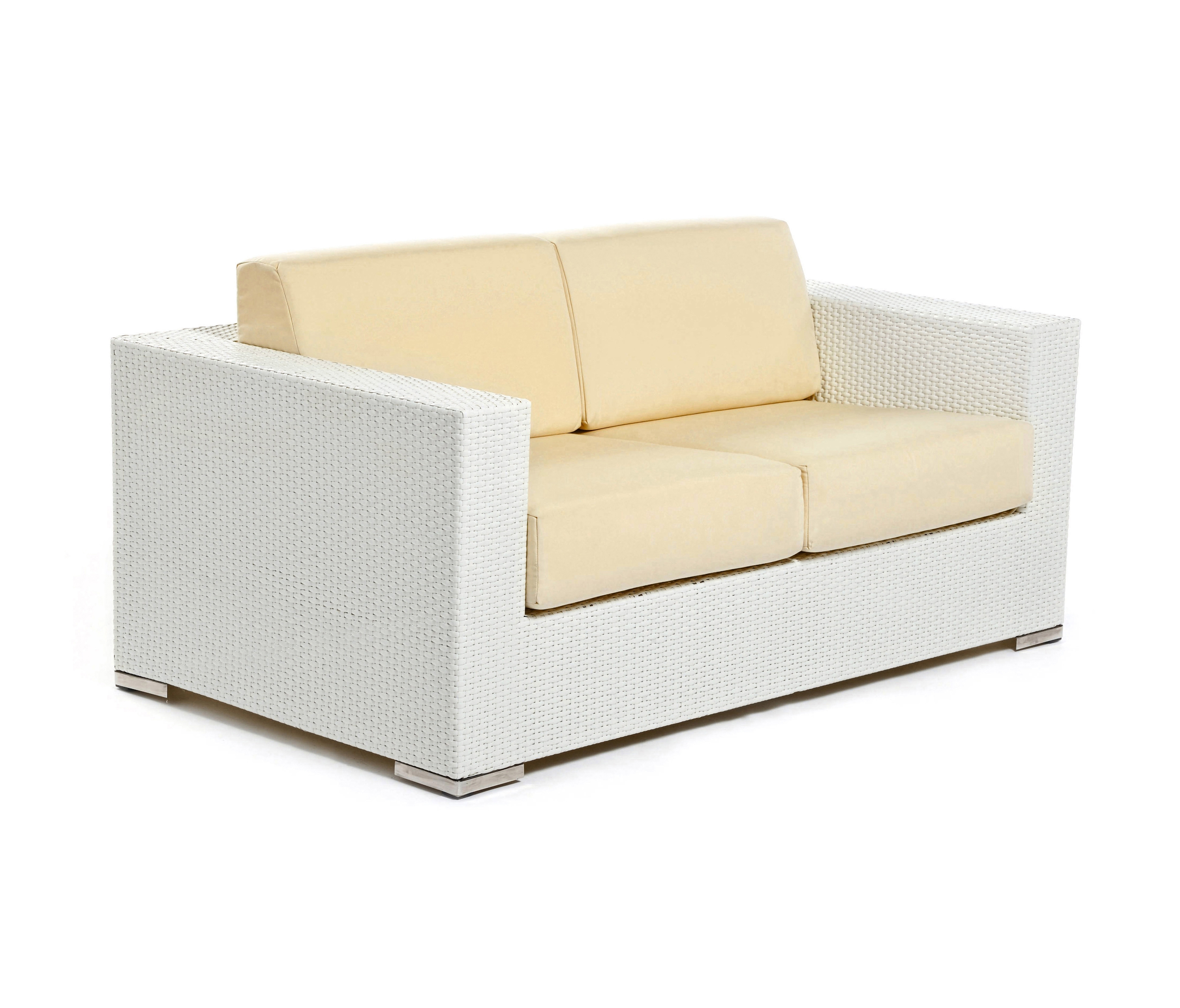 Display product Cora sofa 2p from manufacturer Varaschin