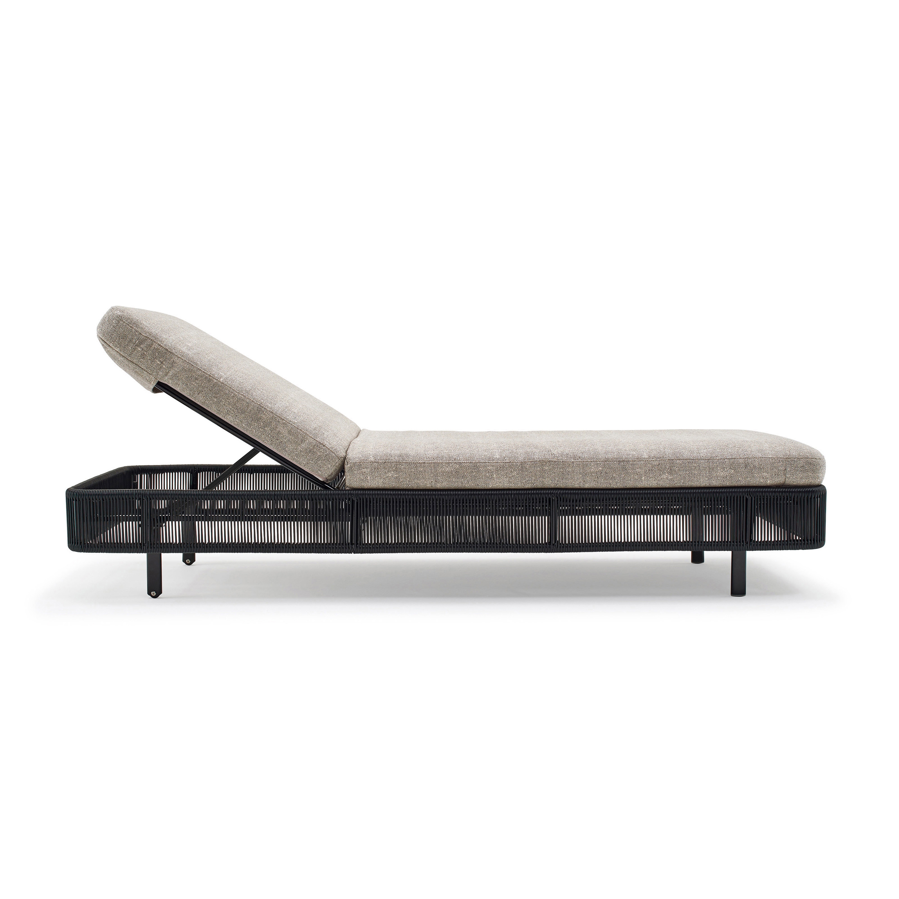 Display product Tibidabo sunlounger from manufacturer Varaschin