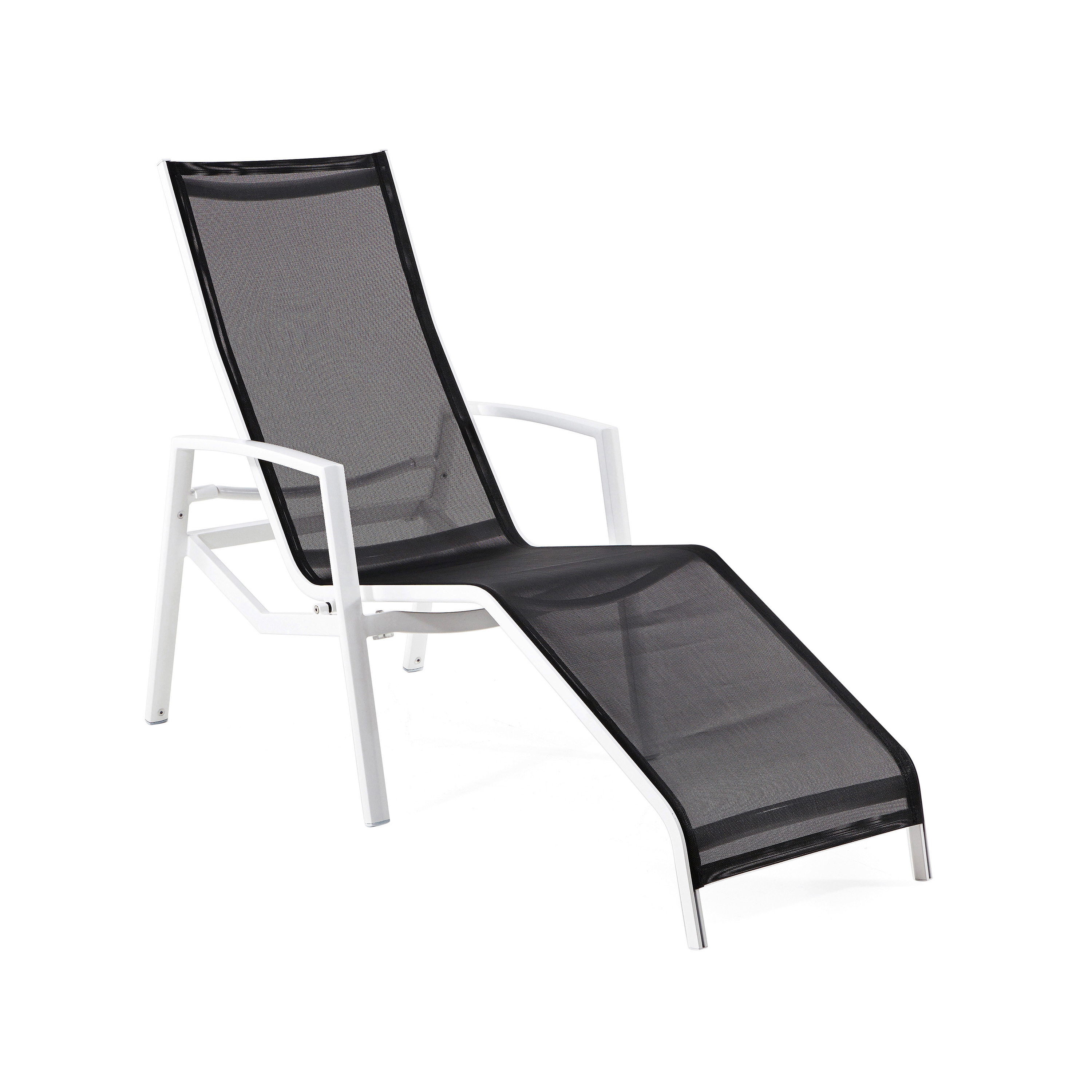 Display product Victor Relax Lounger from manufacturer Varaschin