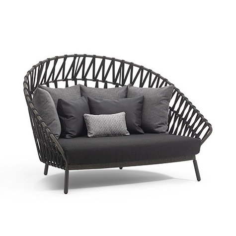 Display product Emma Cross Daybed compact from manufacturer Varaschin