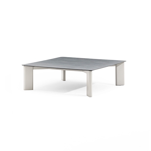 Display product Plinto Coffee table from manufacturer Varaschin