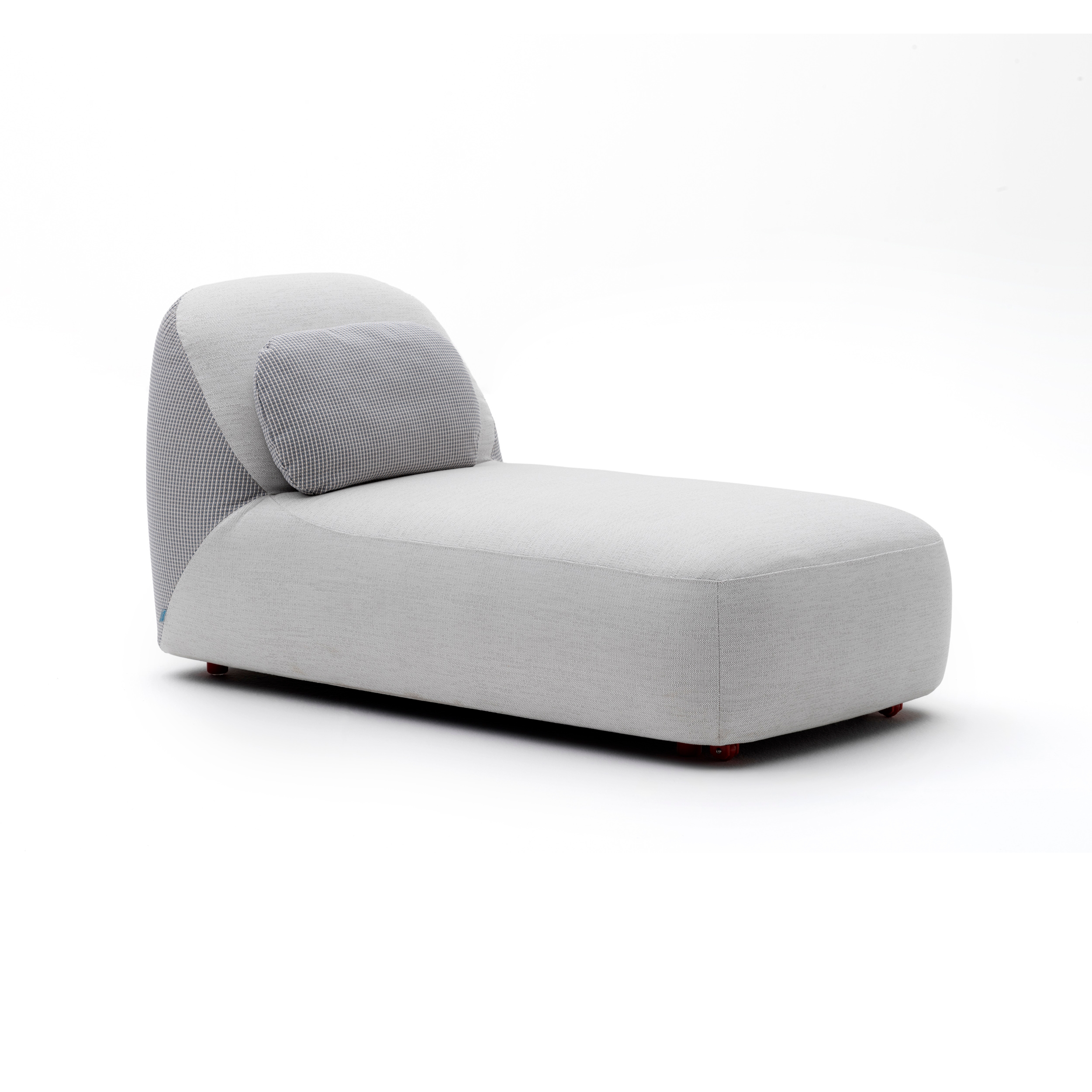 Display product Reuse Armchair from manufacturer Varaschin