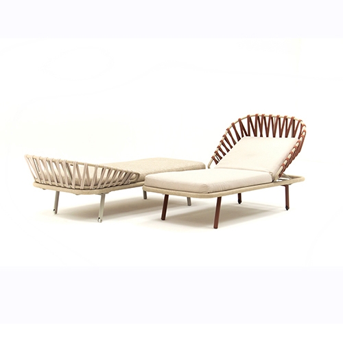 Display product Emma cross sunbed from manufacturer Varaschin