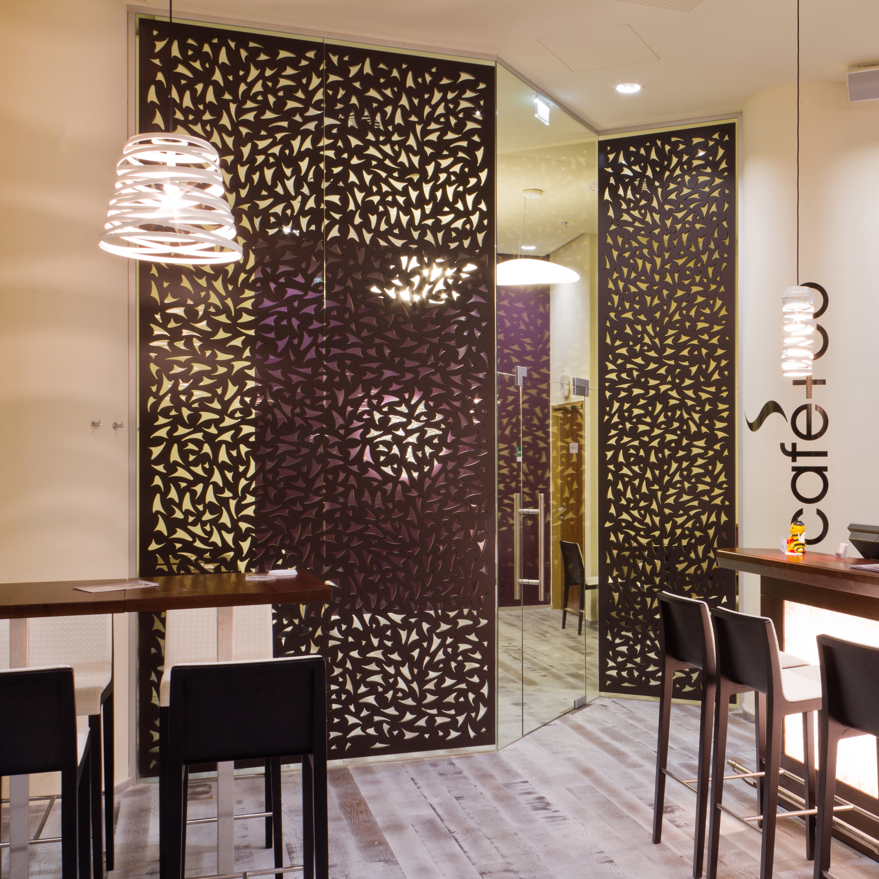 RAUMTEILER & TRENNWÄNDE