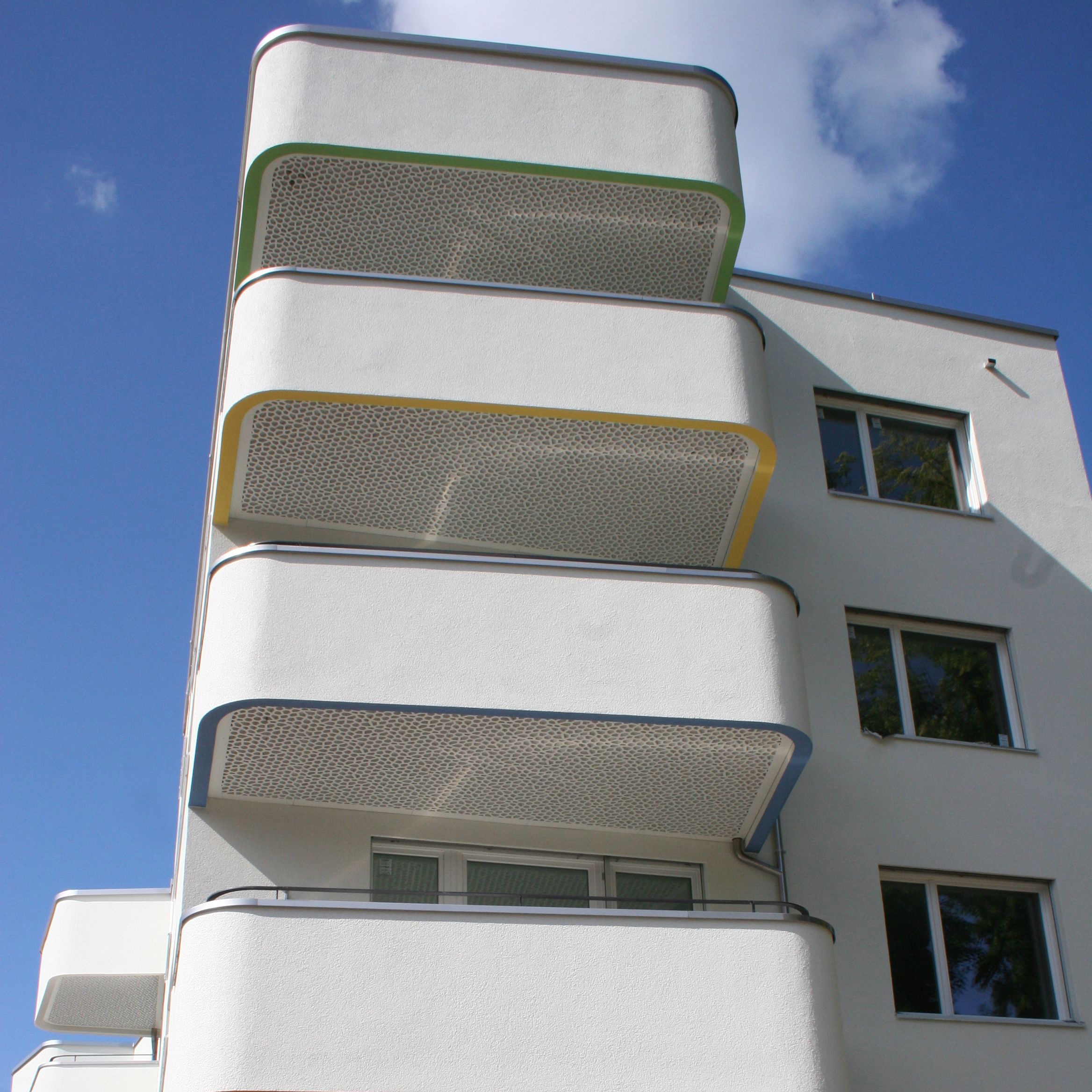 Mostra il prodotto Formboard top pine® design | Balcony Acoustics Solutions del produttore Bruag