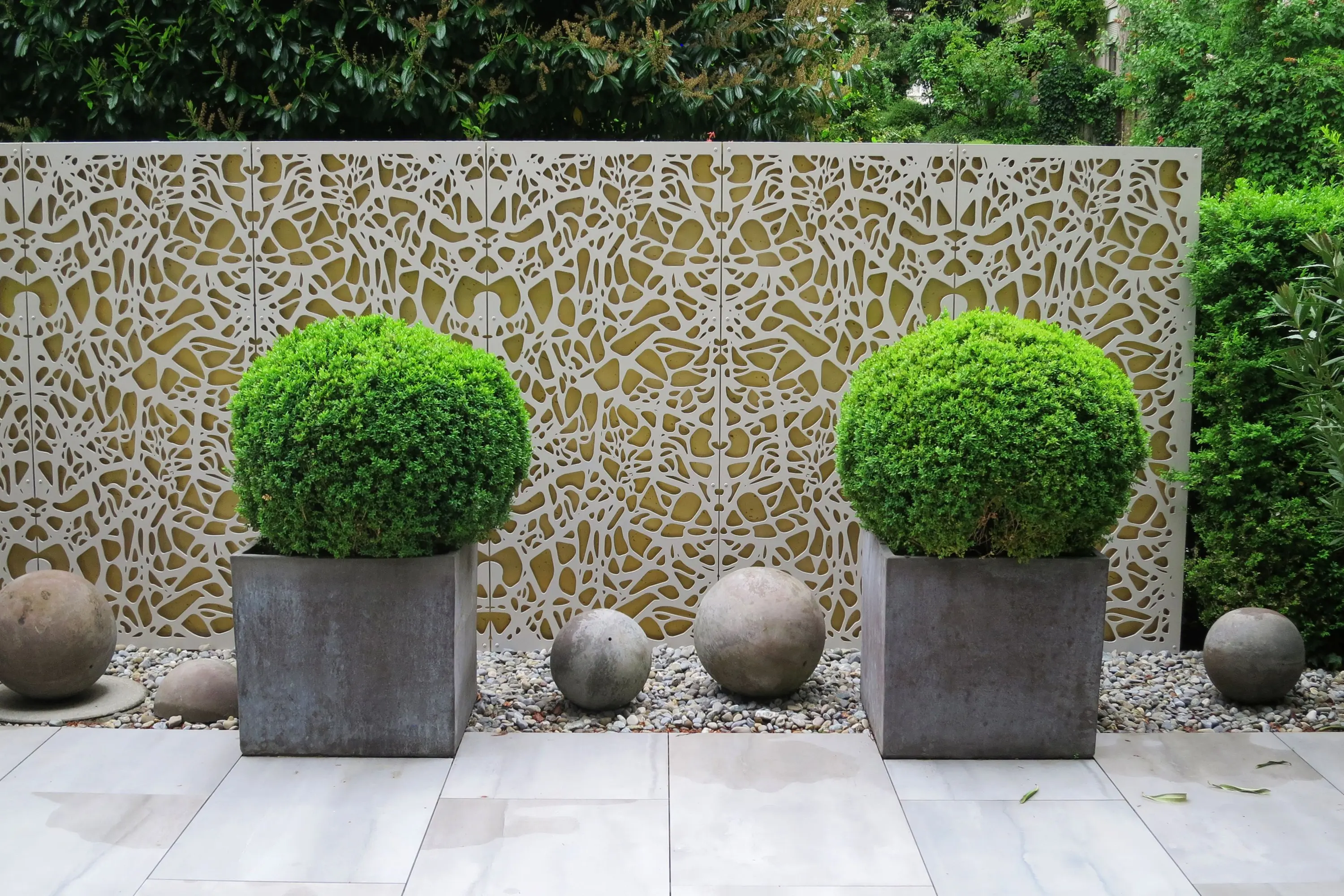 Bruag - CELLON® design | Garden Design Elements