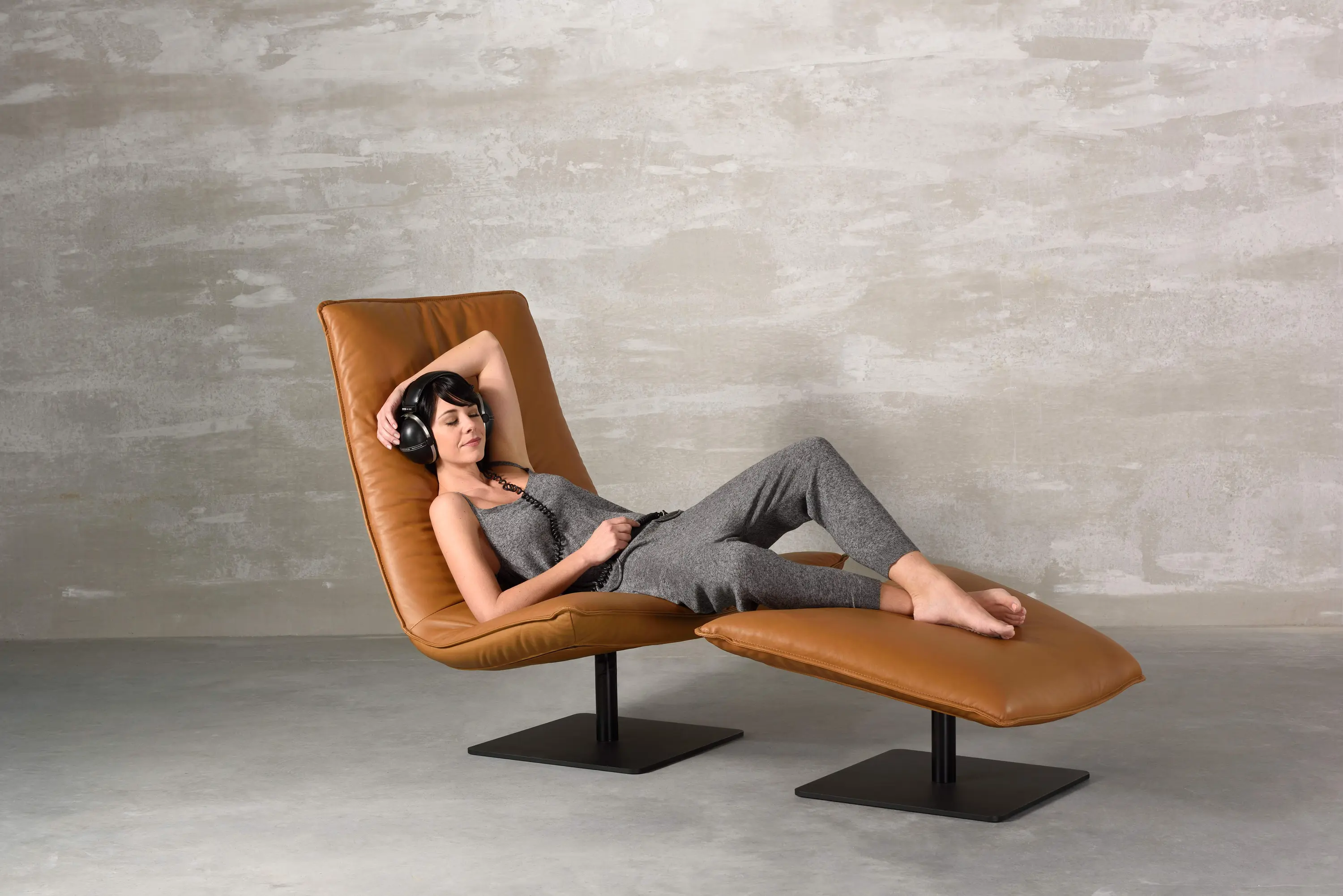 Indera - Le Sac footstool