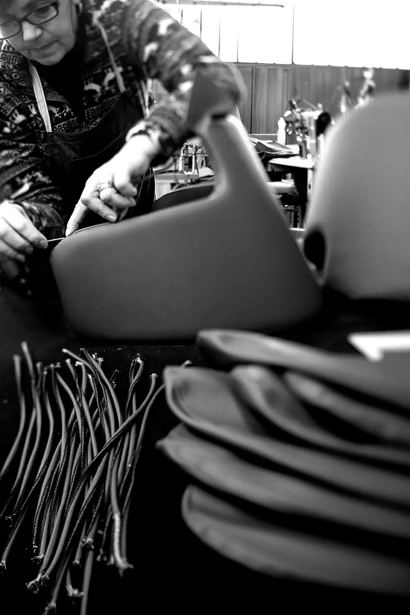 gallery-slide-0