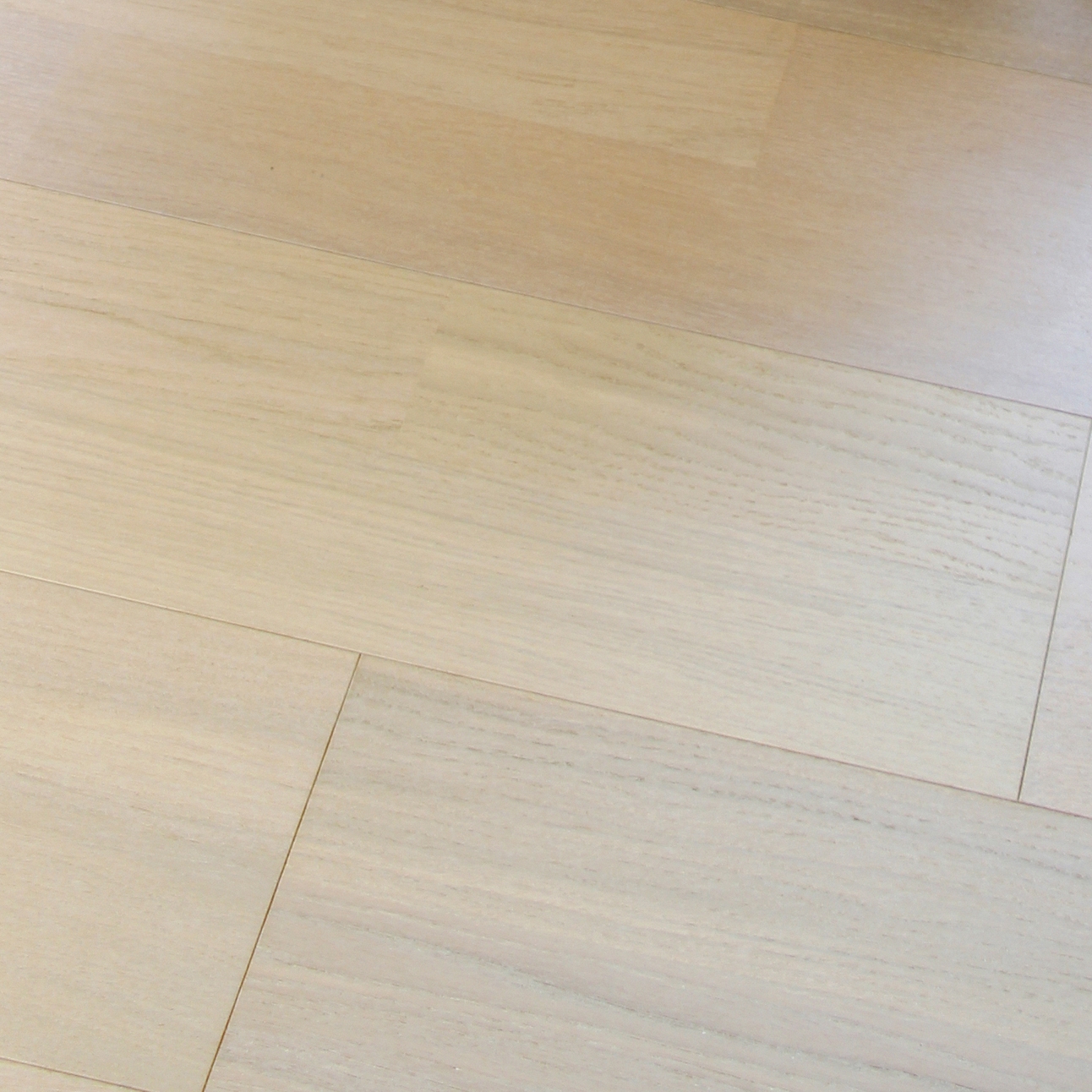 Mostra il prodotto Par-ky Pro 06 Brushed Milk Oak Premium del produttore Decospan