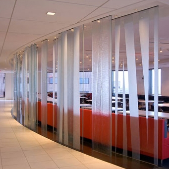 Afficher le produit BermanGlass du fabricant Forms+Surfaces®