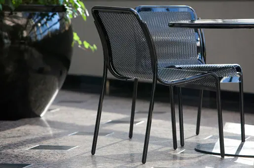 Forms+Surfaces® - Column Table