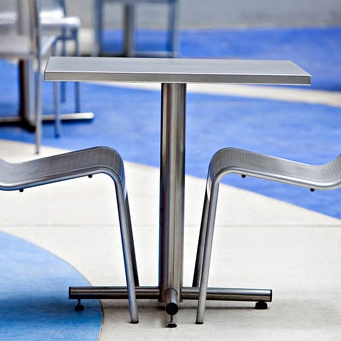 Afficher le produit Cross Table du fabricant Forms+Surfaces®
