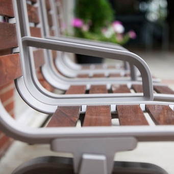 Produkt Tangent Family des Herstellers Forms+Surfaces® anzeigen