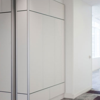 Display product ViviChrome Glass from manufacturer Forms+Surfaces®