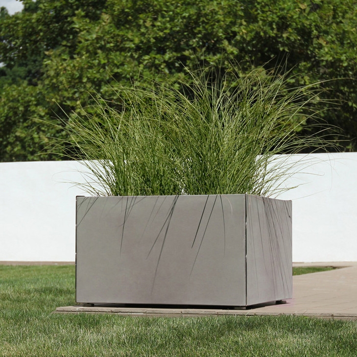 Produkt Miter Planter des Herstellers Forms+Surfaces® anzeigen