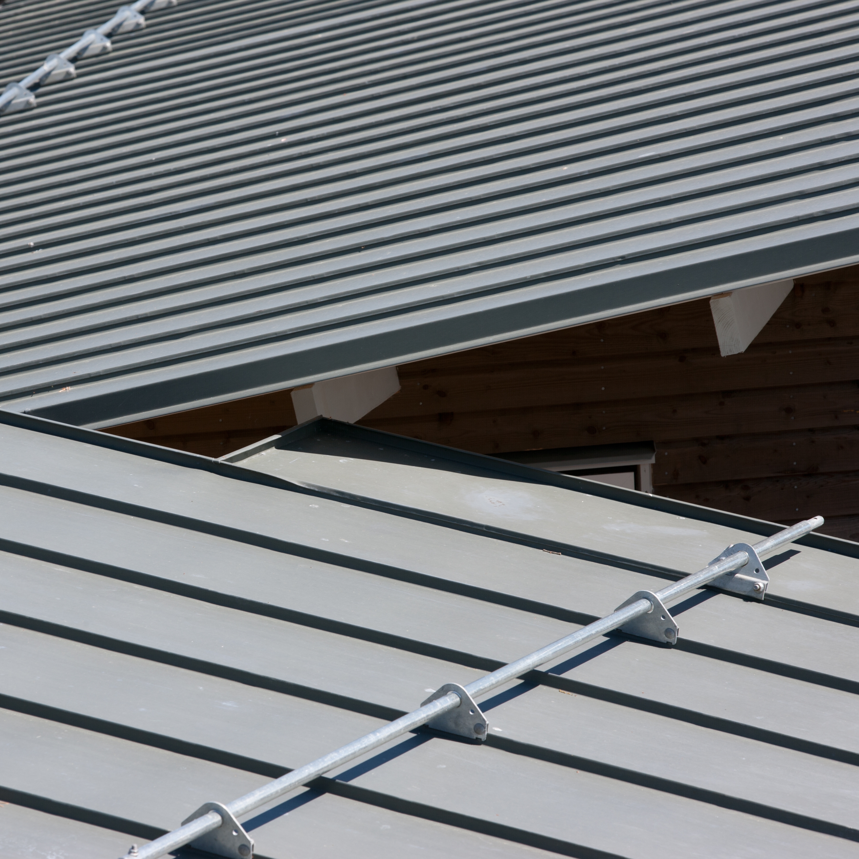 Mostra il prodotto Roof covering | Double standing seam del produttore RHEINZINK