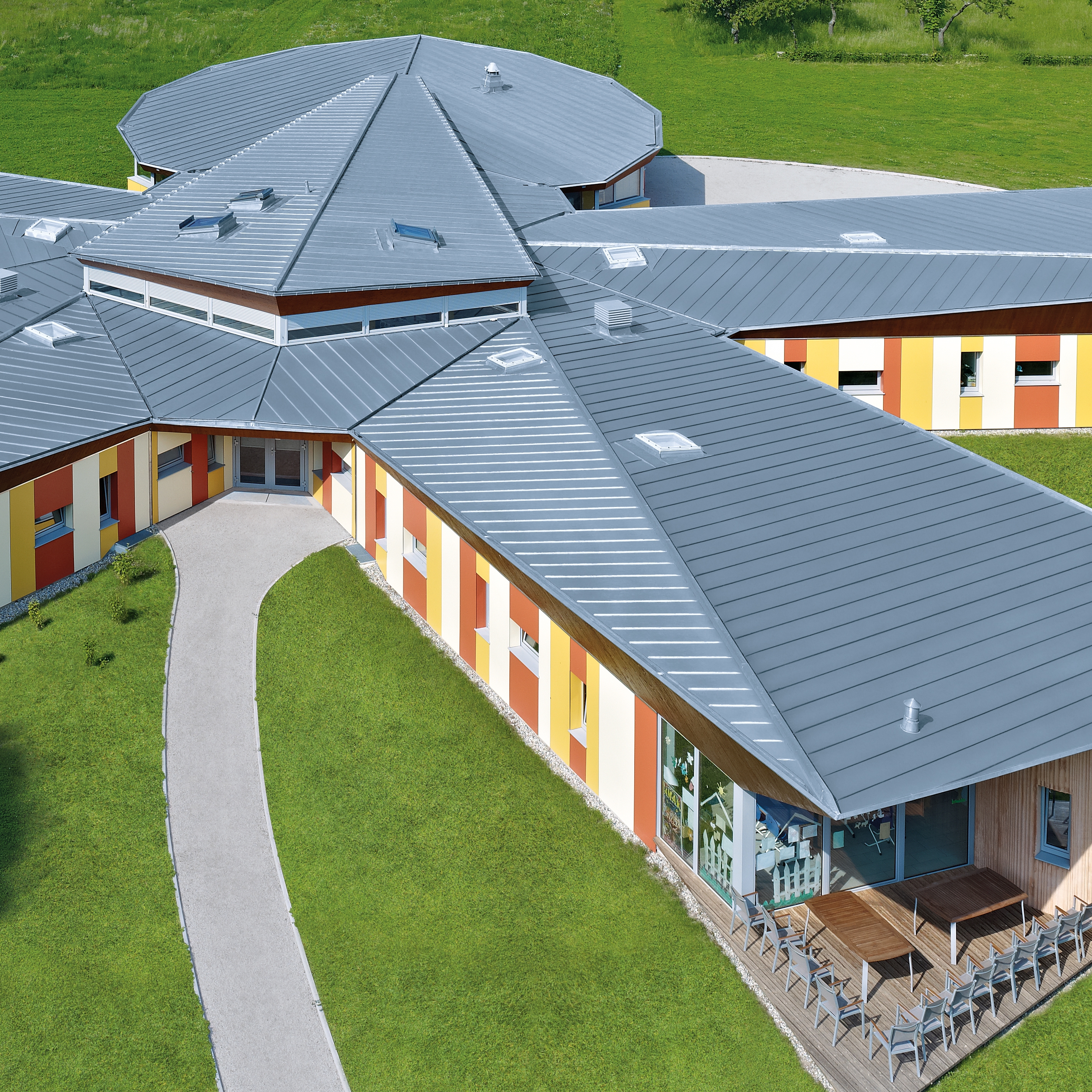 Mostra il prodotto Roof covering | Double standing seam del produttore RHEINZINK