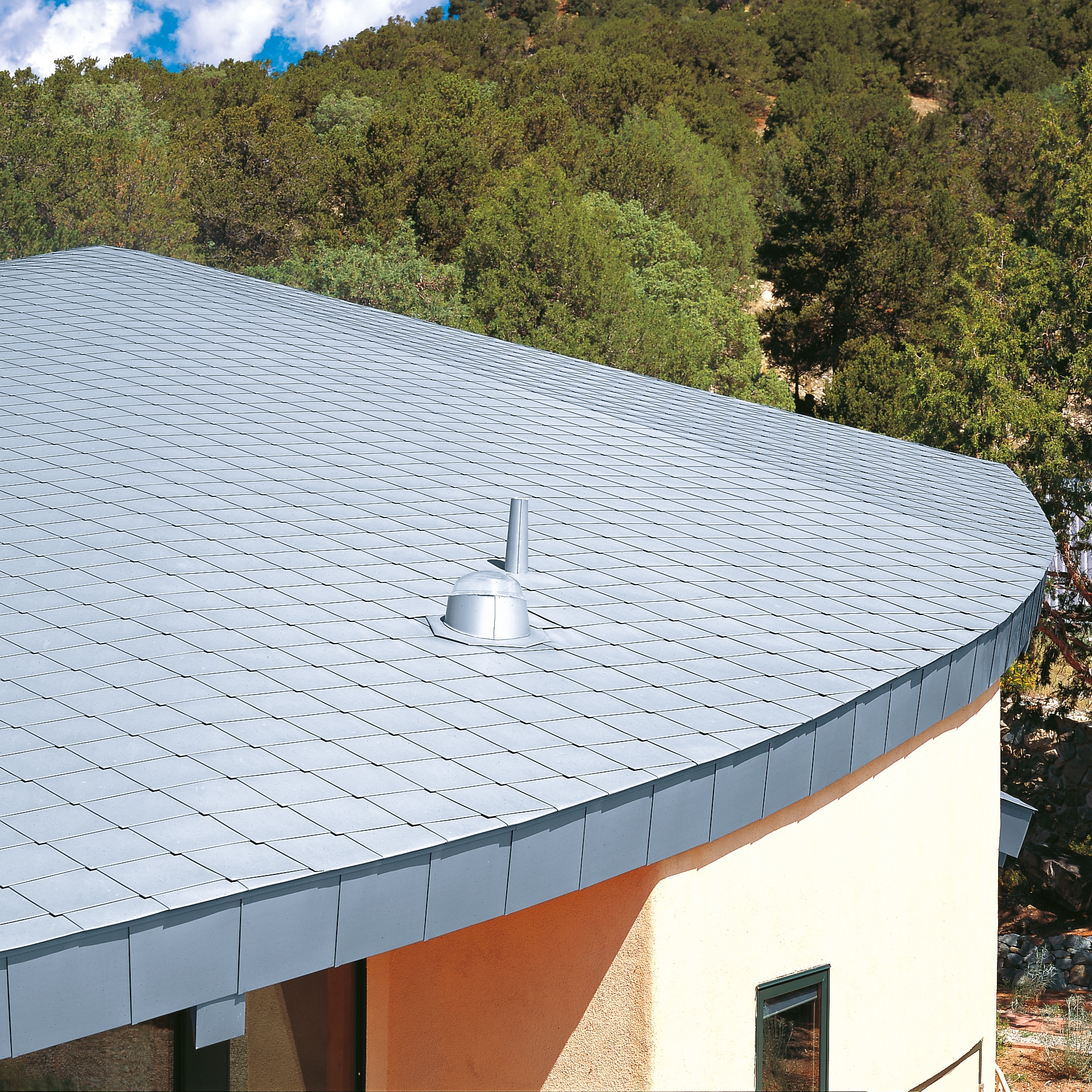Mostra il prodotto Roof covering | Tiles del produttore RHEINZINK