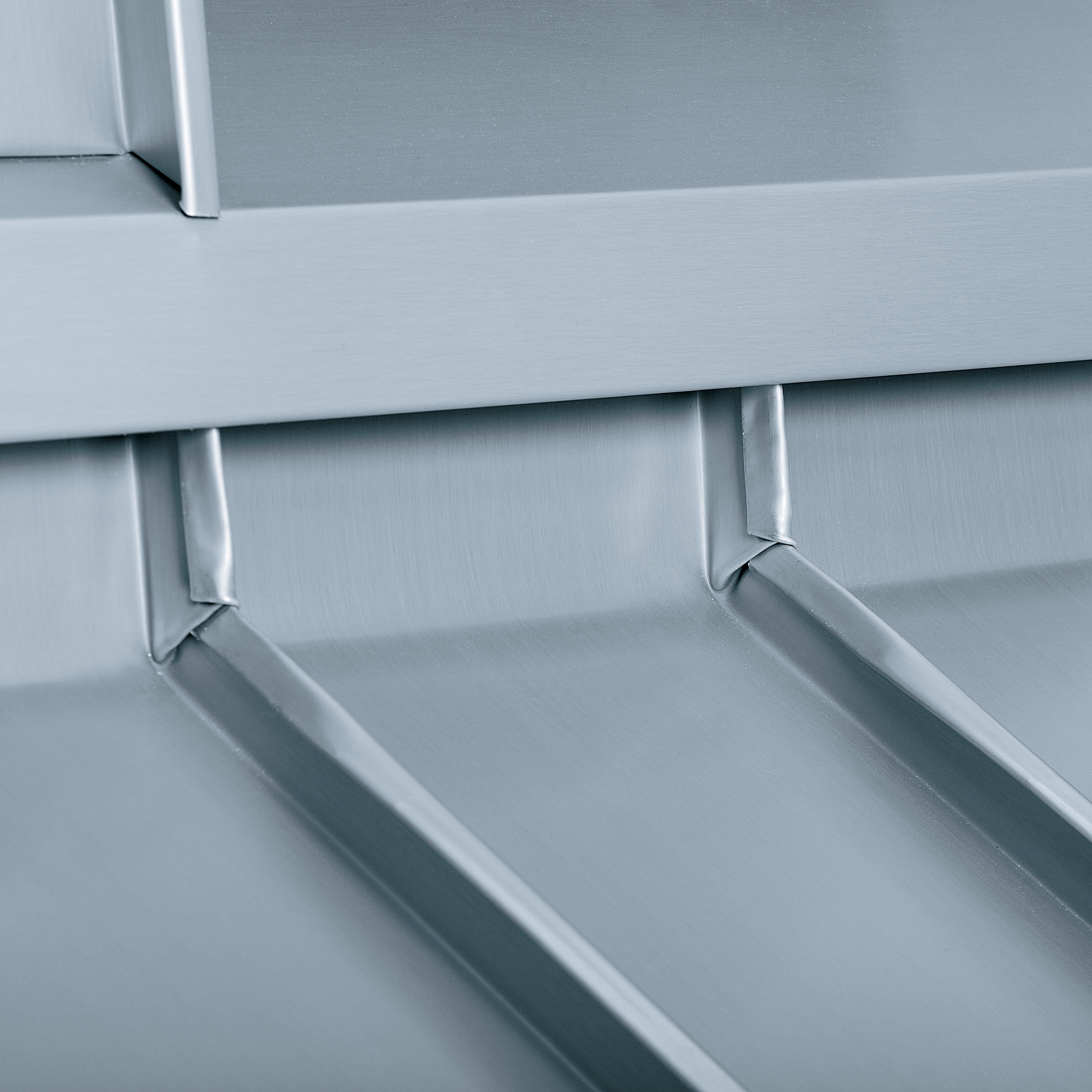 Mostra il prodotto Roof covering | Angled standing seam del produttore RHEINZINK