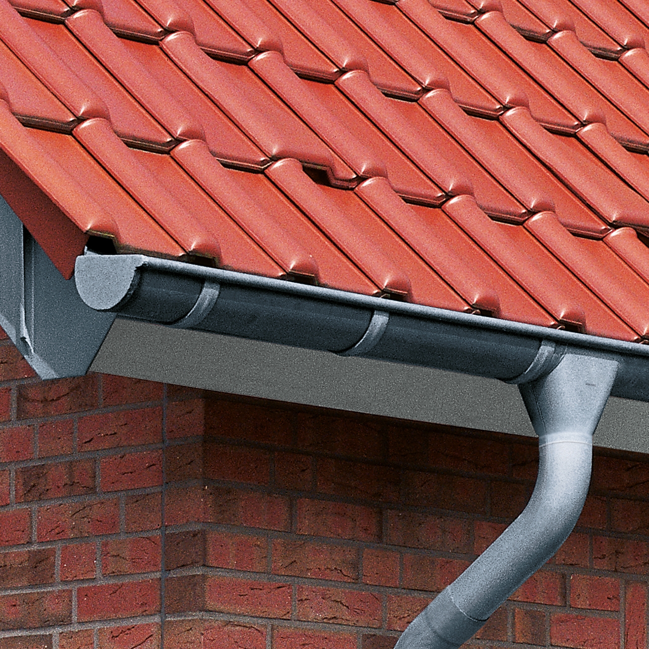 Mostra il prodotto Roof drainage | Halfround gutter del produttore RHEINZINK