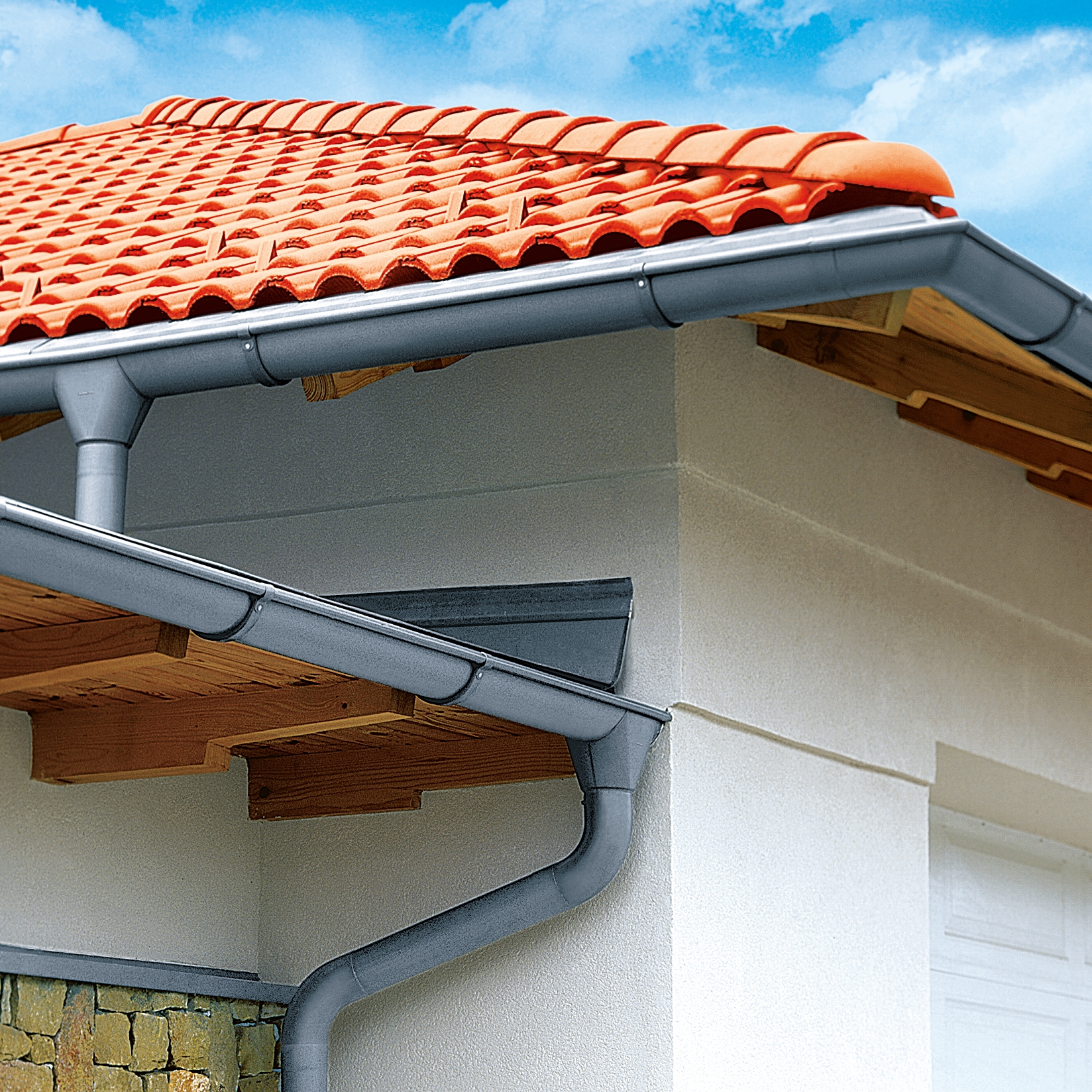 Mostra il prodotto Roof drainage | Halfround gutter del produttore RHEINZINK