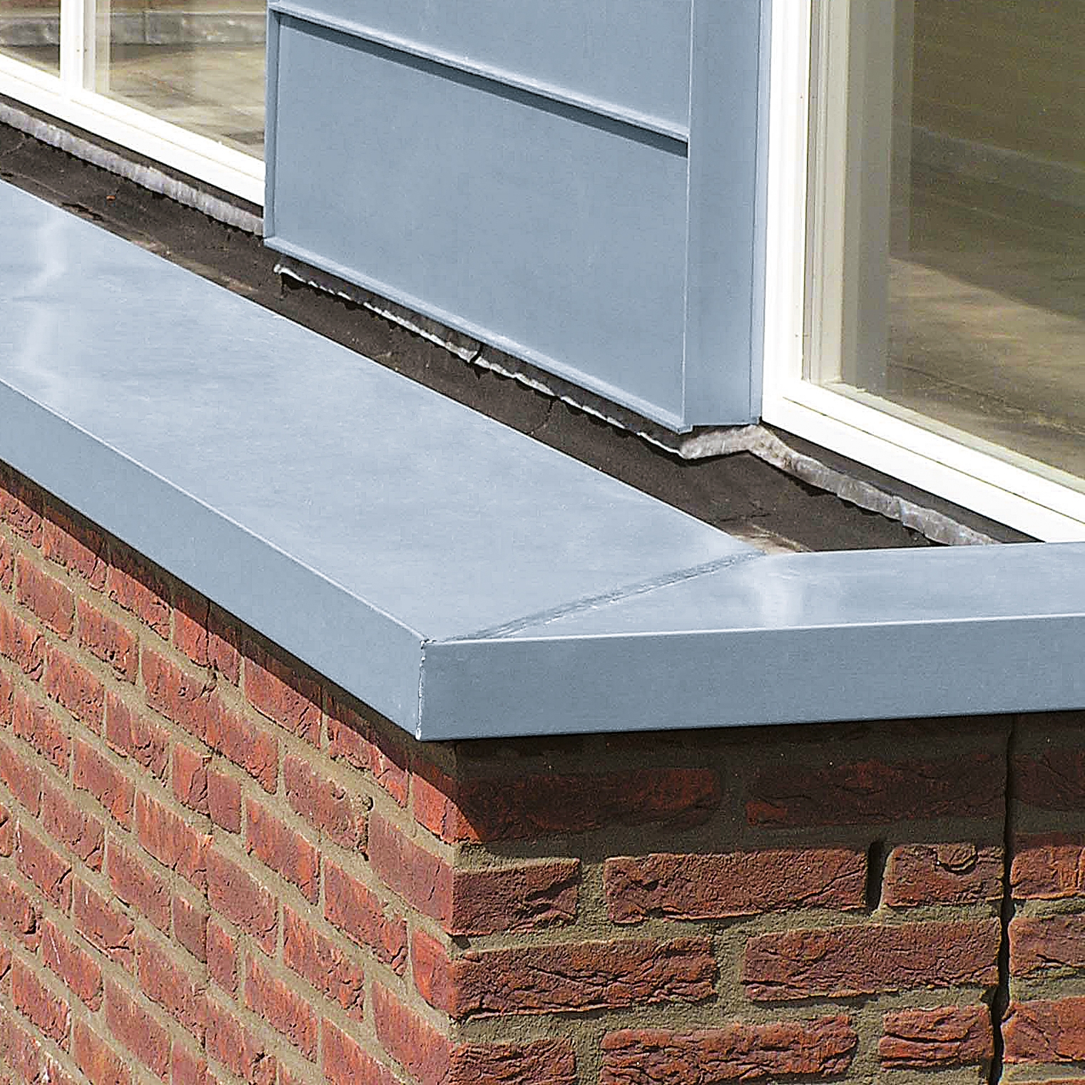 Display product Architectural details | Mauer- & Ortgangabdeckung from manufacturer RHEINZINK