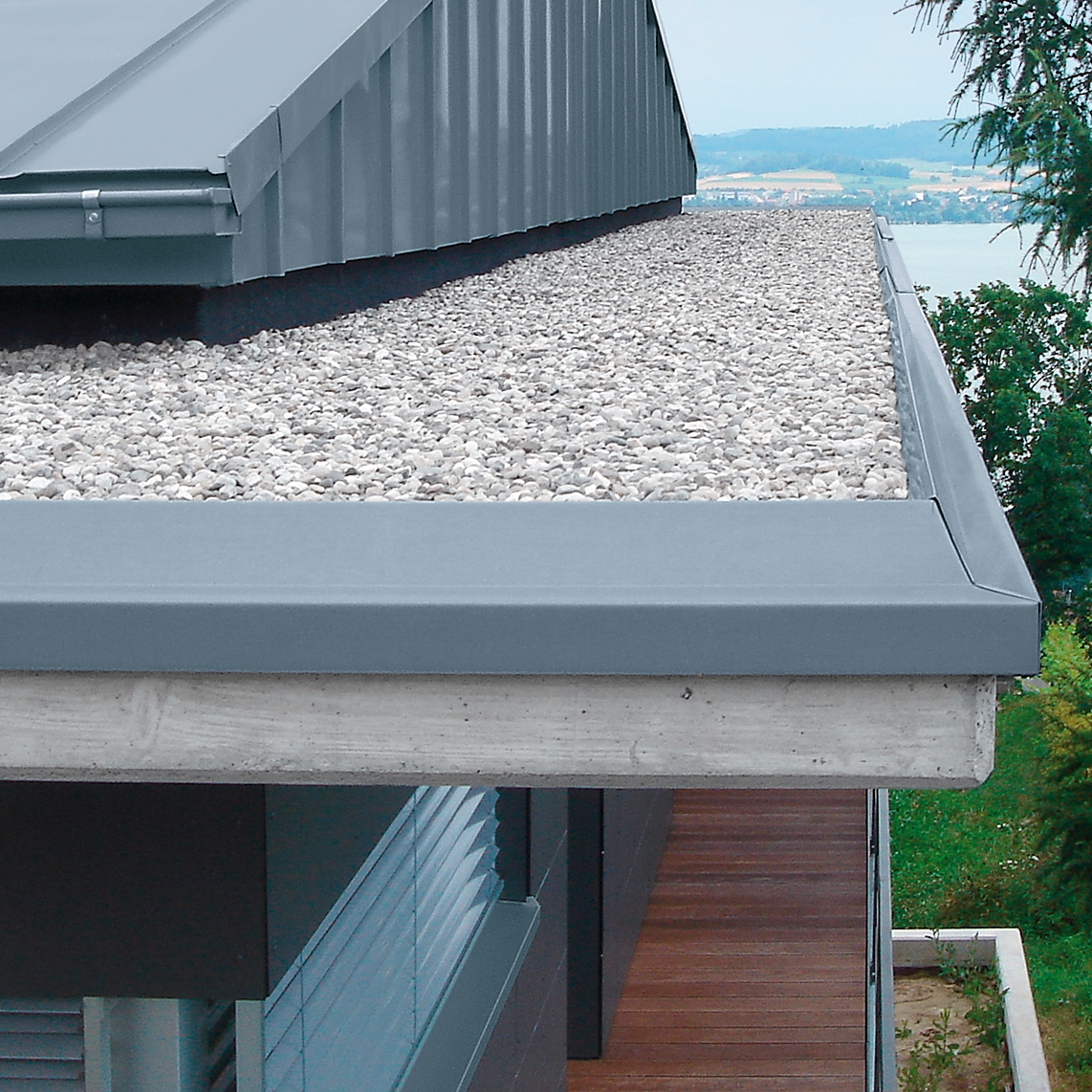 Produkt Architekturdetails | Mauer- & Ortgangabdeckung des Herstellers RHEINZINK anzeigen