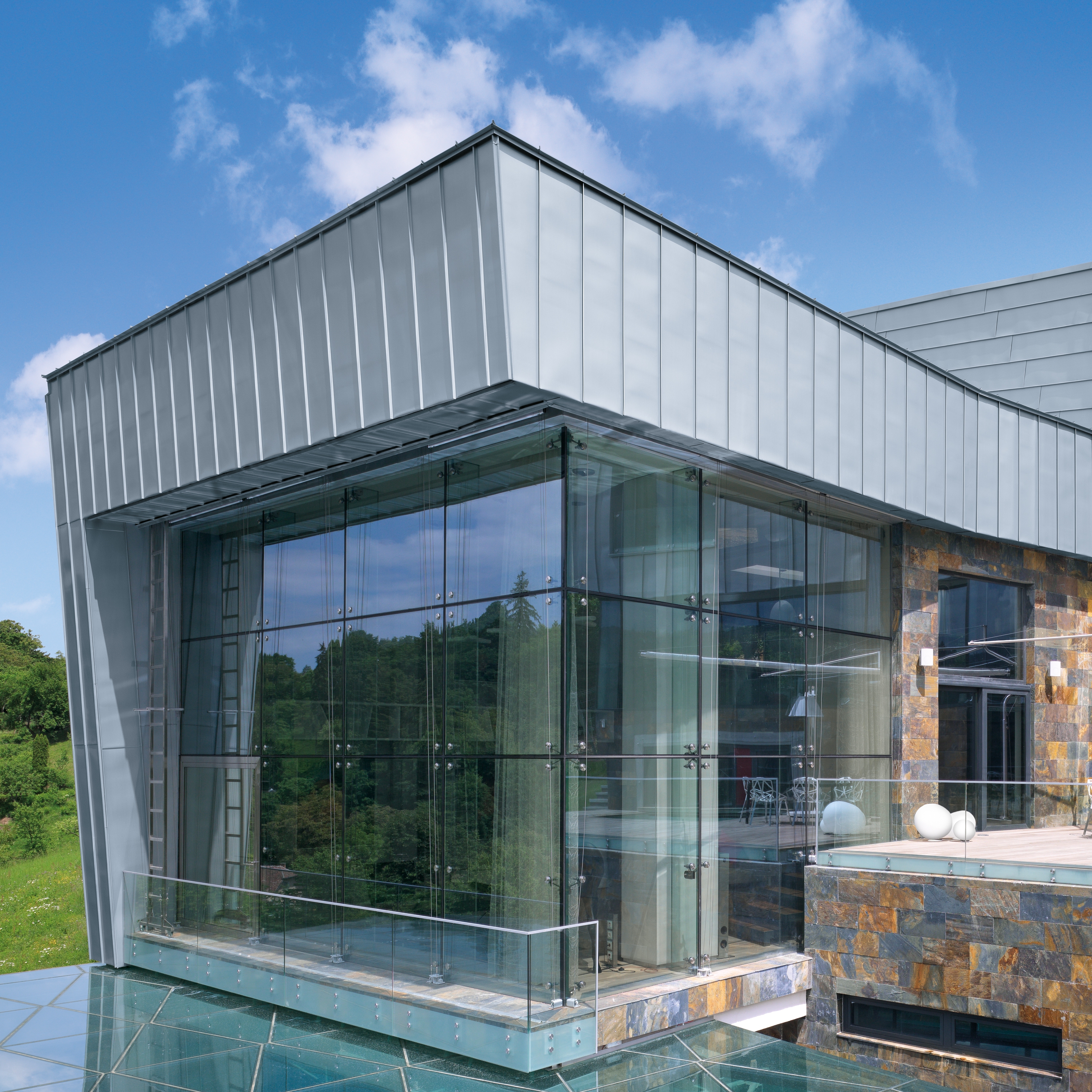 Display product Seam systems | Angled standing seam from manufacturer RHEINZINK